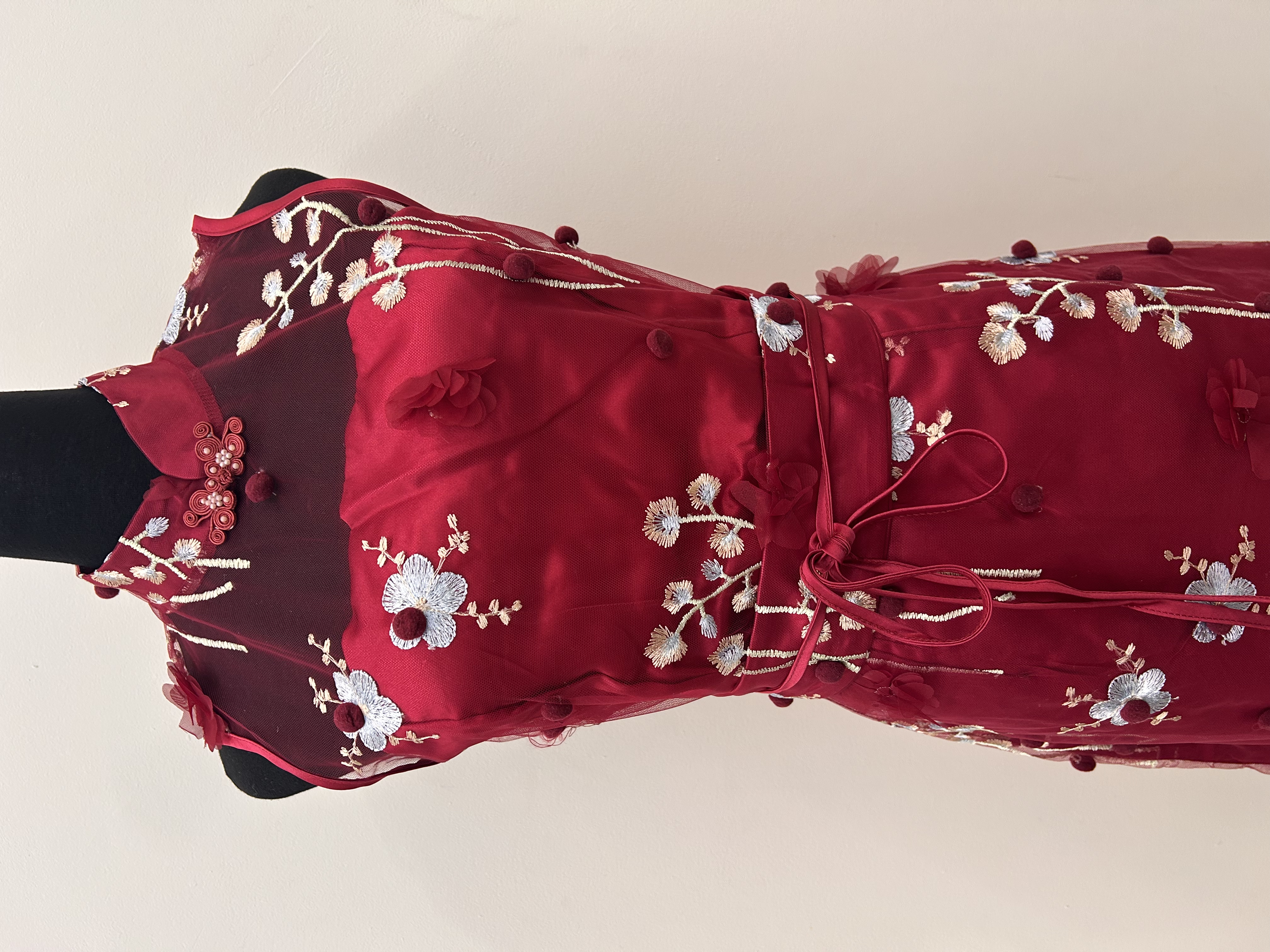 589..WB Lace Sleeveless Flower Qipao Dress