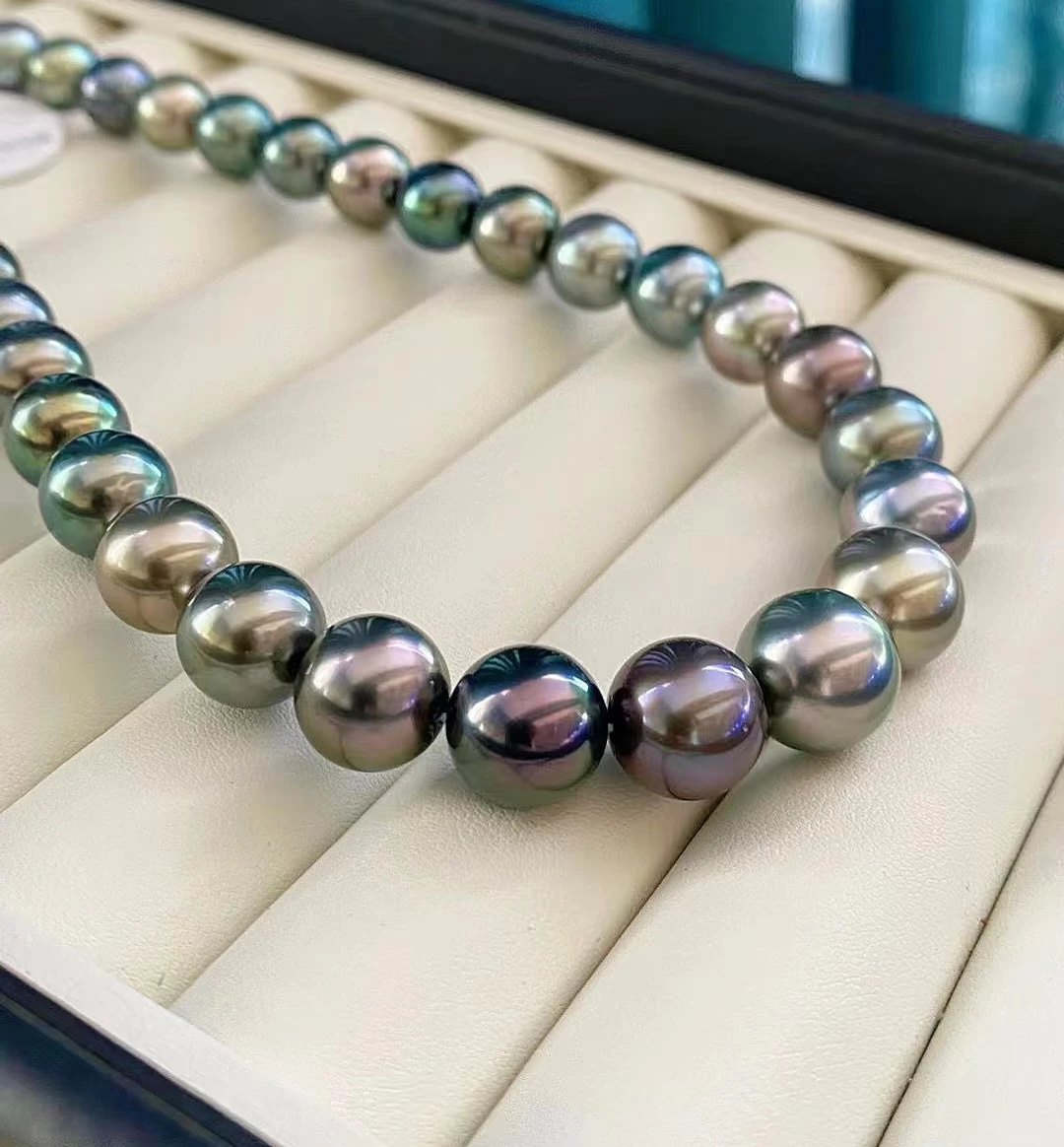 天然混彩大溪地黑珍珠頸鏈 近正圓，瑕疵很少