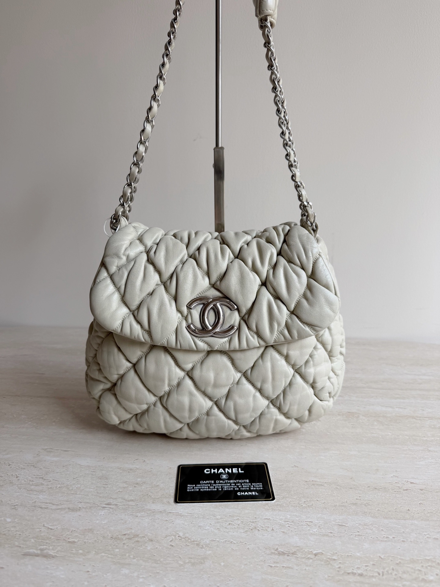 【預訂貨品】Chanel米色泡芙雲朵包