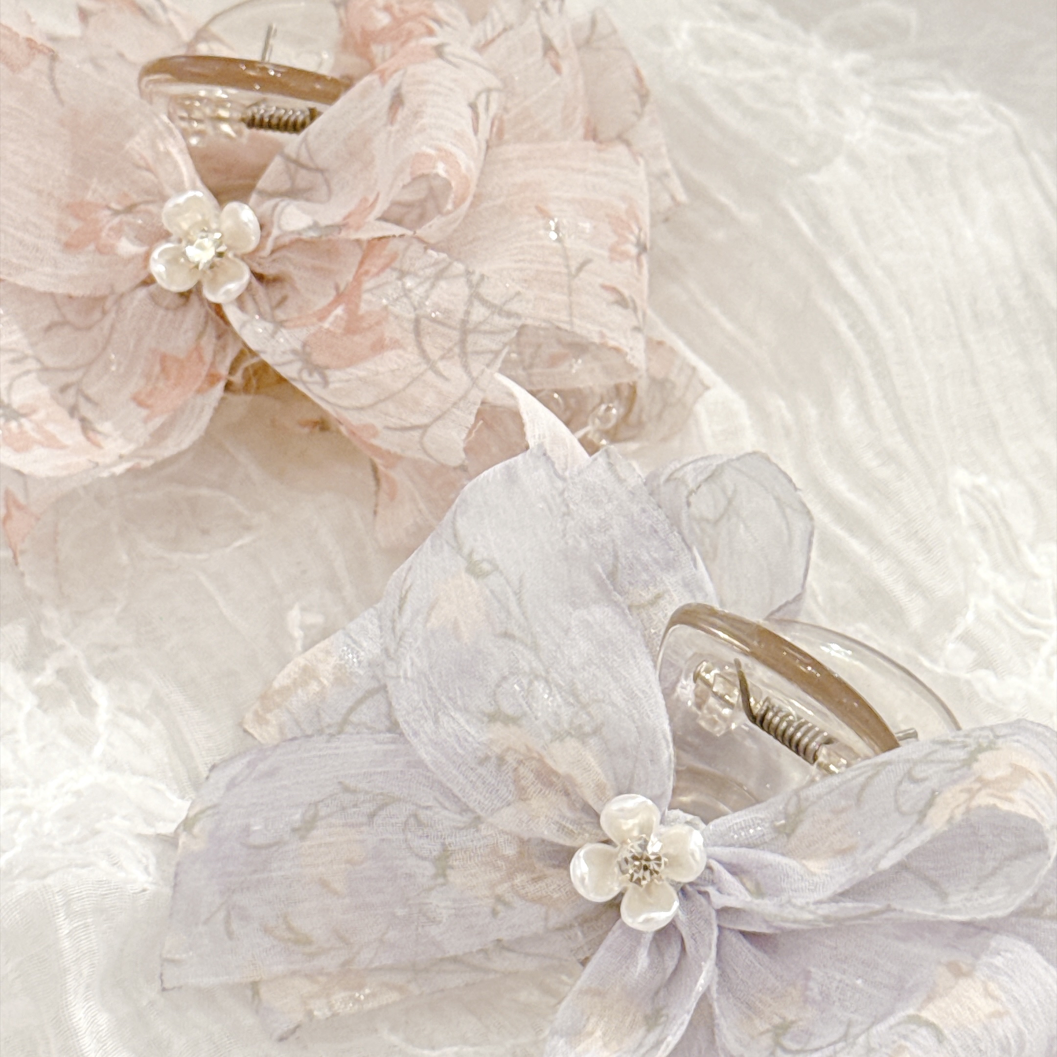 #HANNA-made# The Crystal Floral Claw Clip *handmade