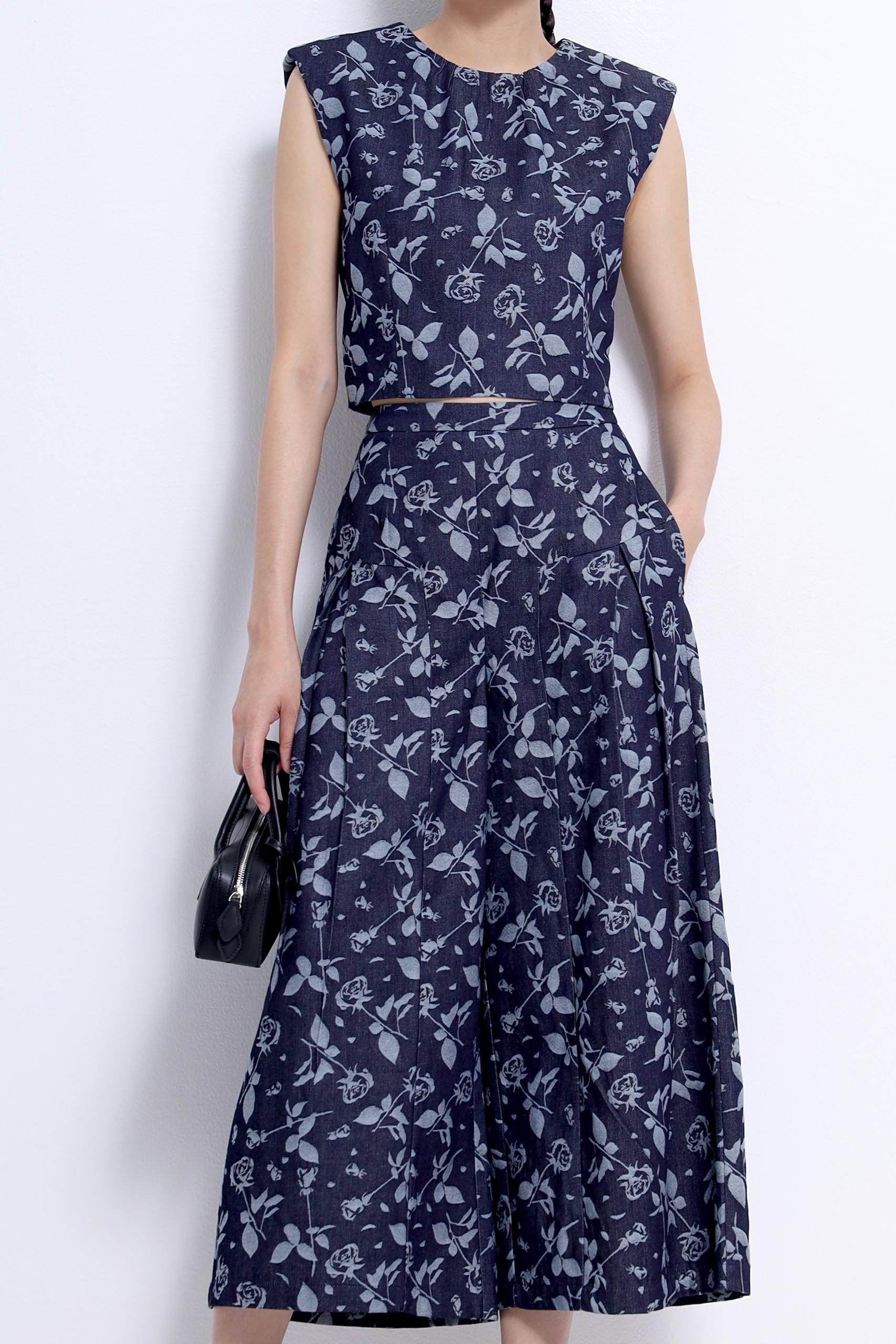 CP1631 Noir Bloom Wide-Leg Pants