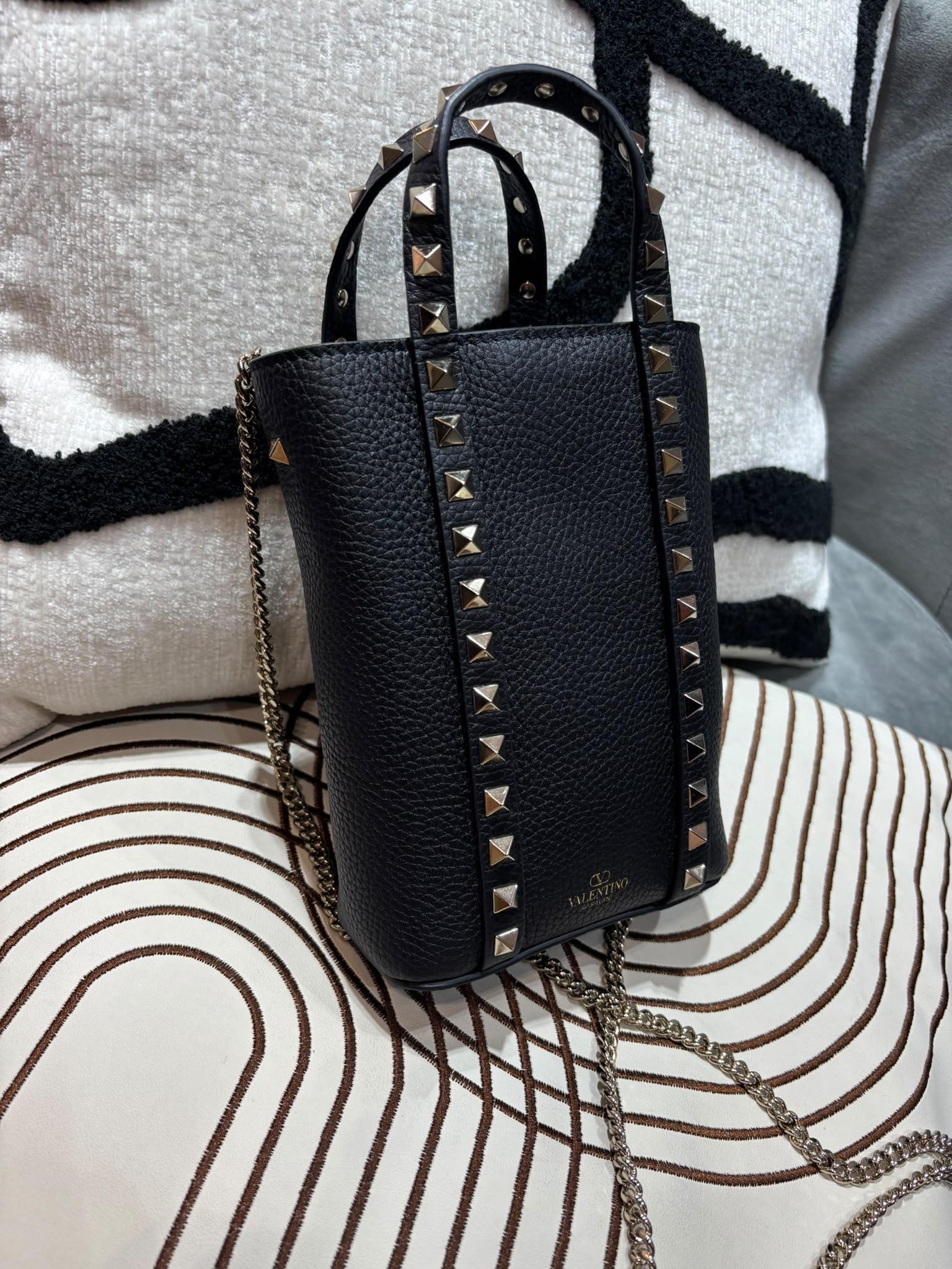 Valentino Mini Bucket 2Way Bag 黑色 100%Authentic, 99%New