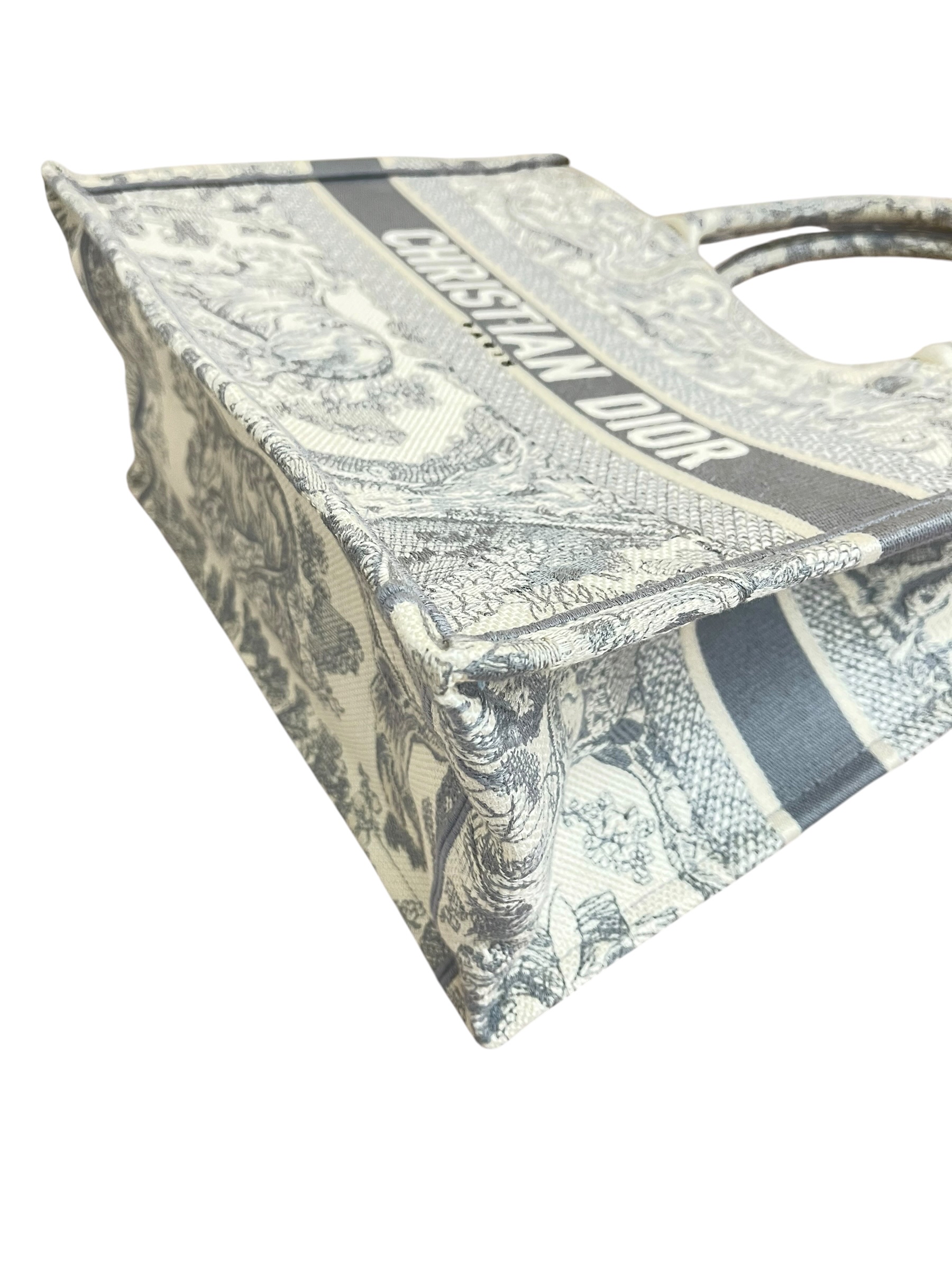 Pre-owned Dior Book Tote / Product Code: 062901