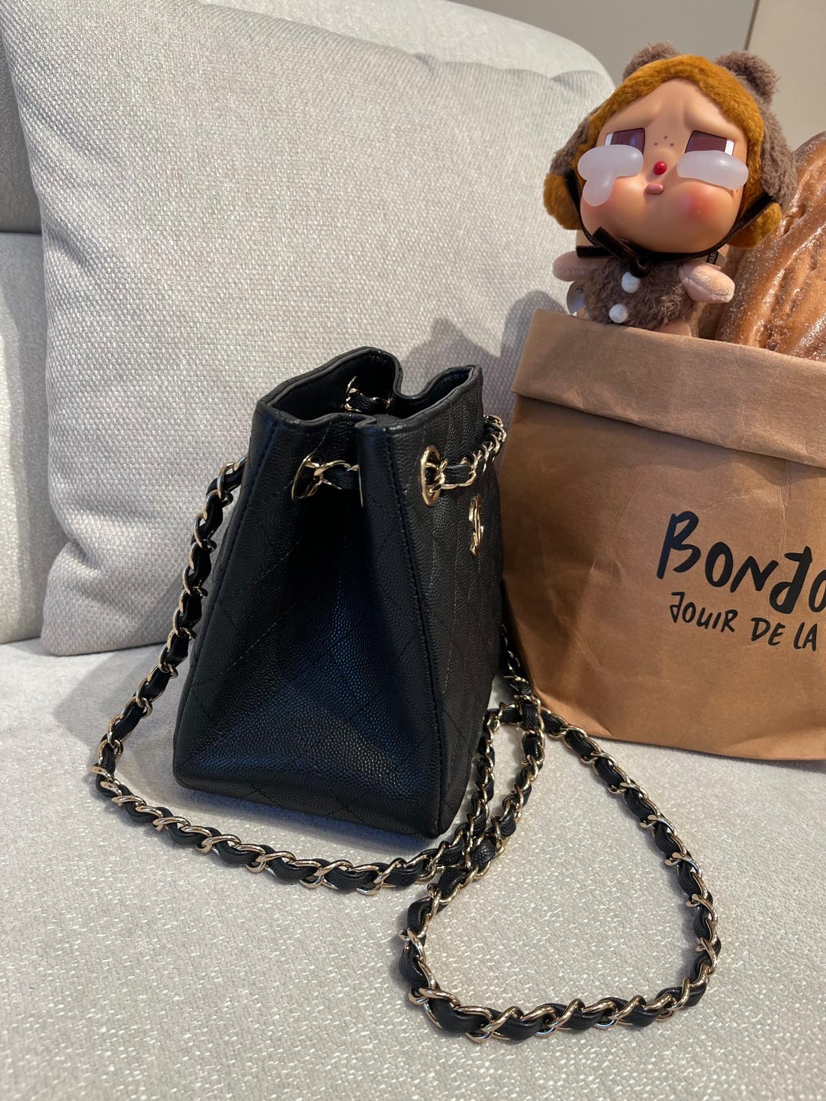 Chanel Mini Bucket Bag 黑色魚子醬牛皮金鏈100%Authentic, 98%new ✅晶片✅Dust bag✅Box