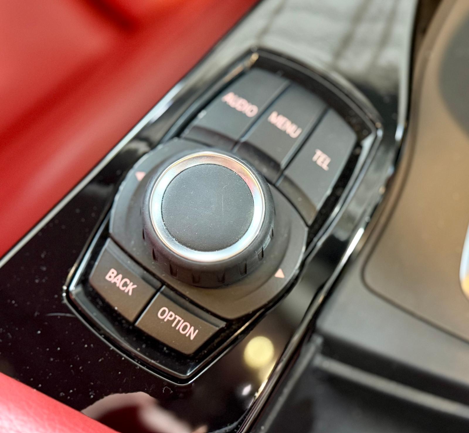 B.M.W. 328i Saloon Sport (F30) 2012