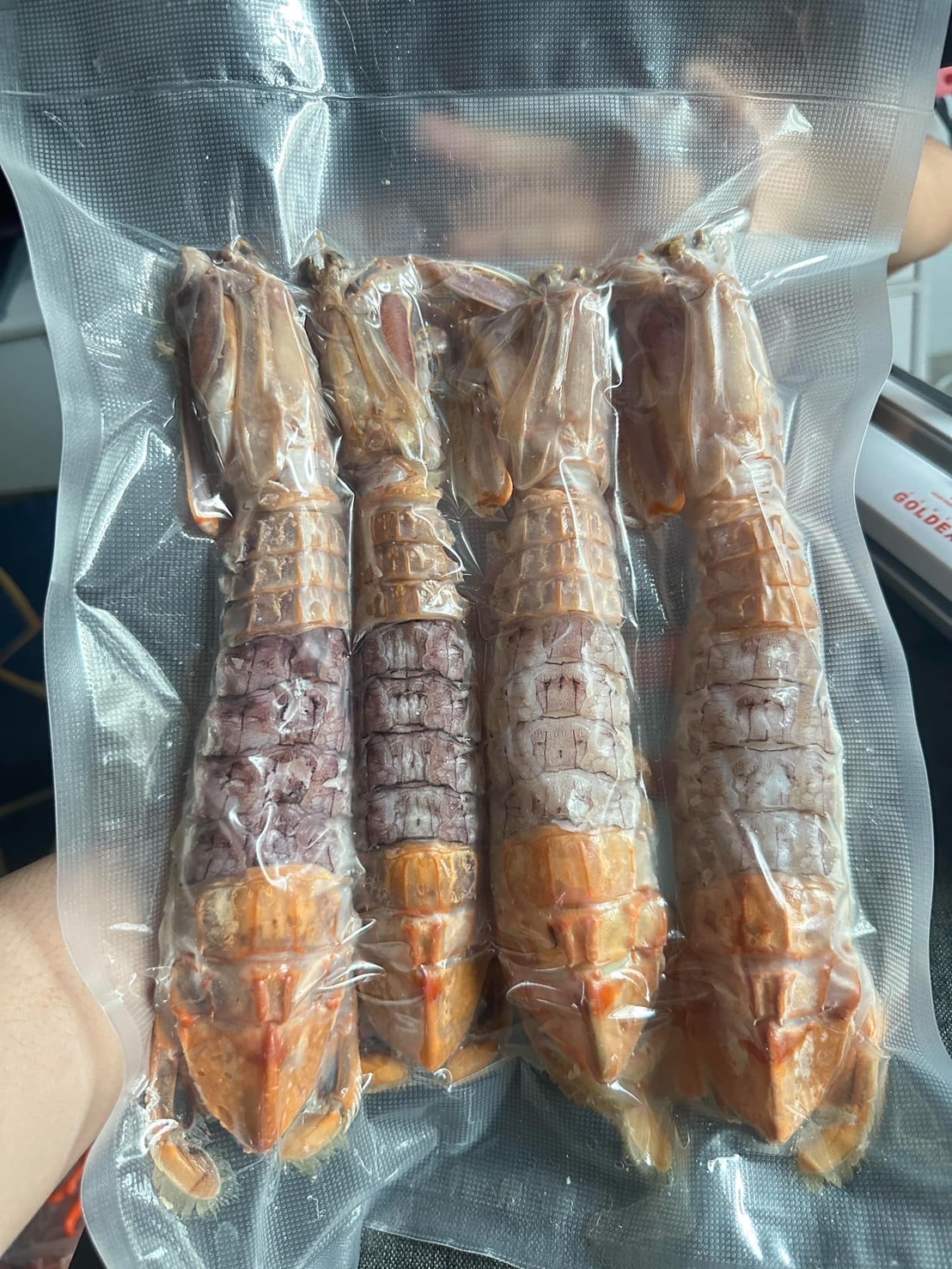 泰國即食海鮮之選罕有大隻瀨尿蝦