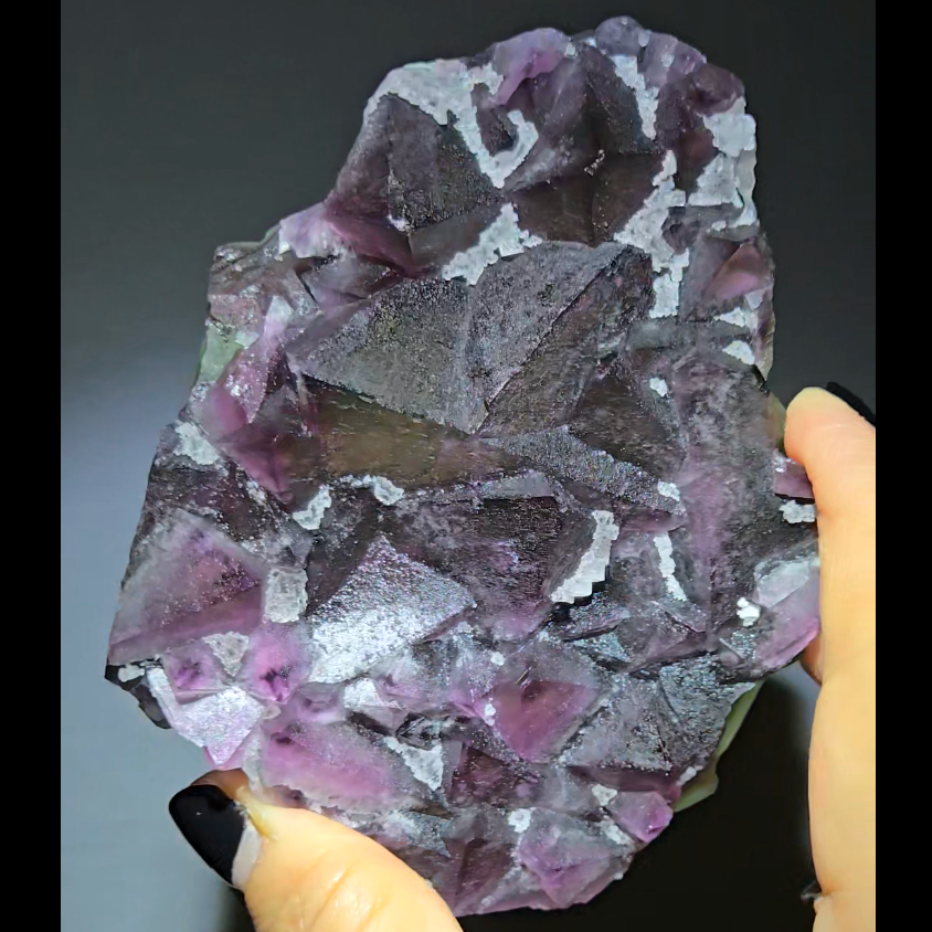Purple-edged octahedral fluorite floater - FL281