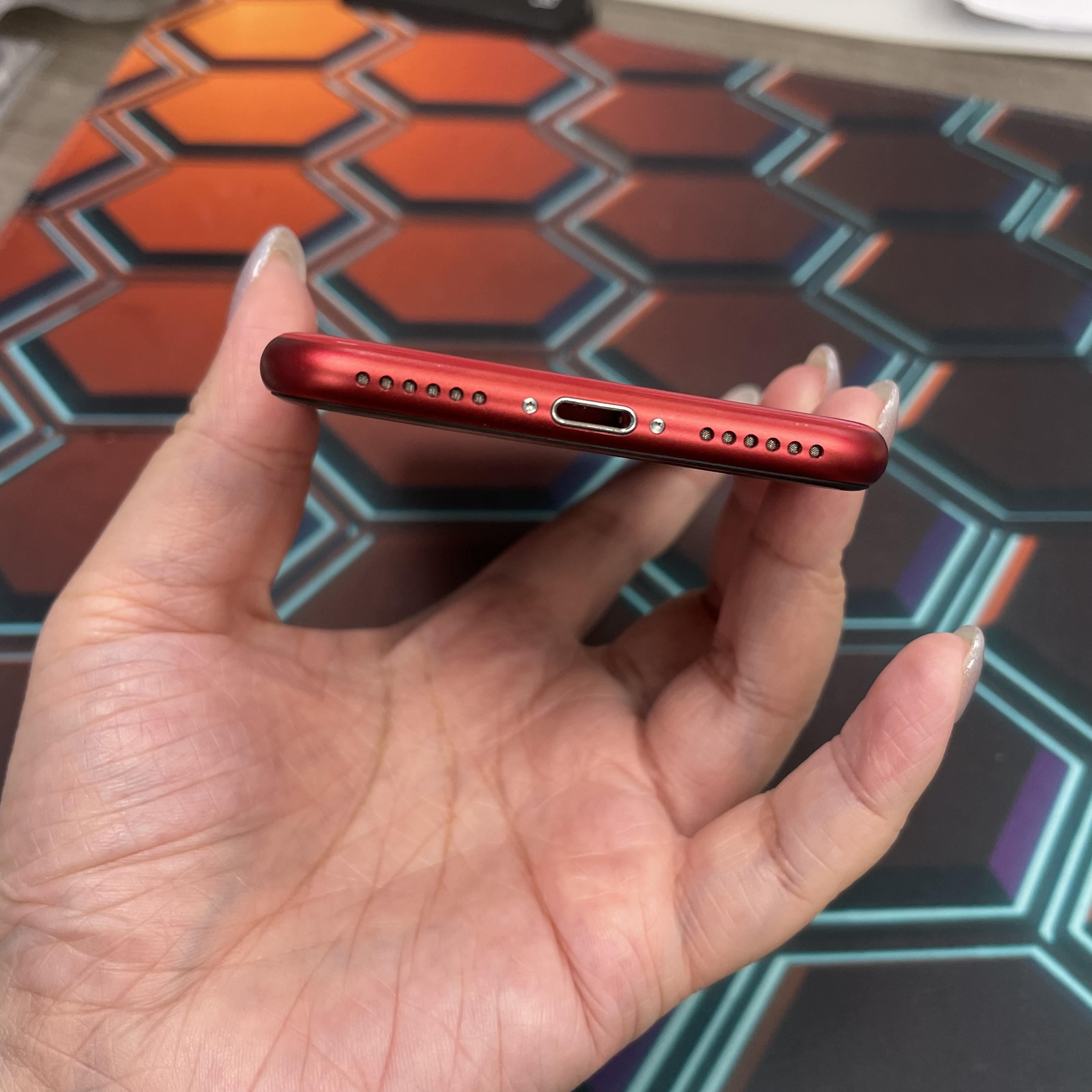 *7043 SE 2 完美機 128GB 電77 紅色 red