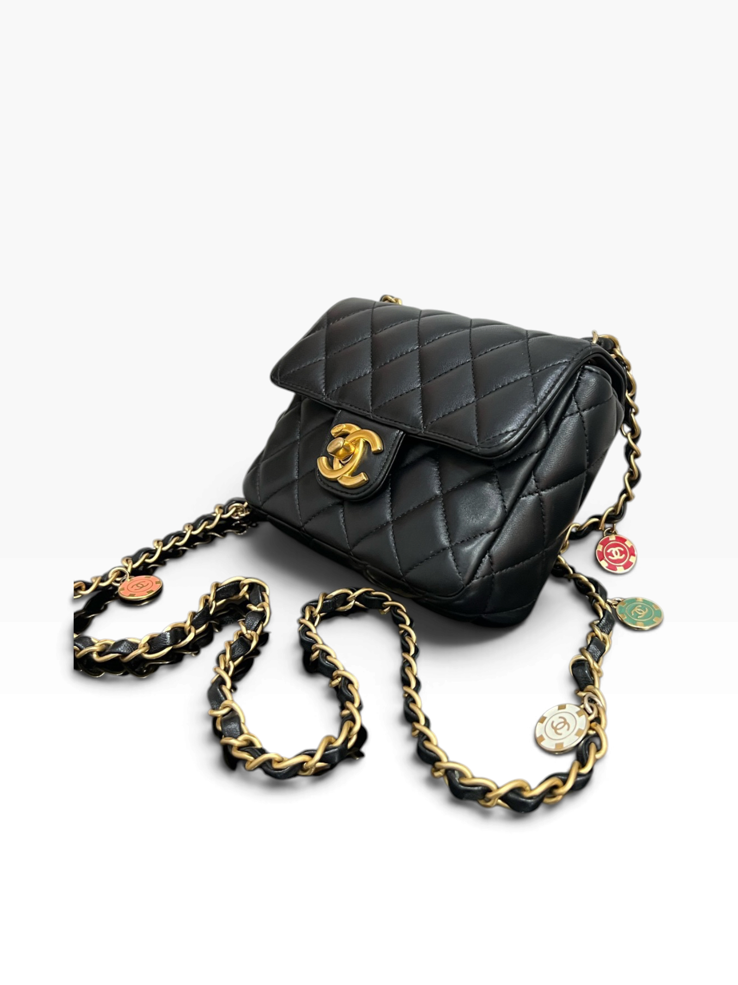 Pre owned chanel 23c W9151