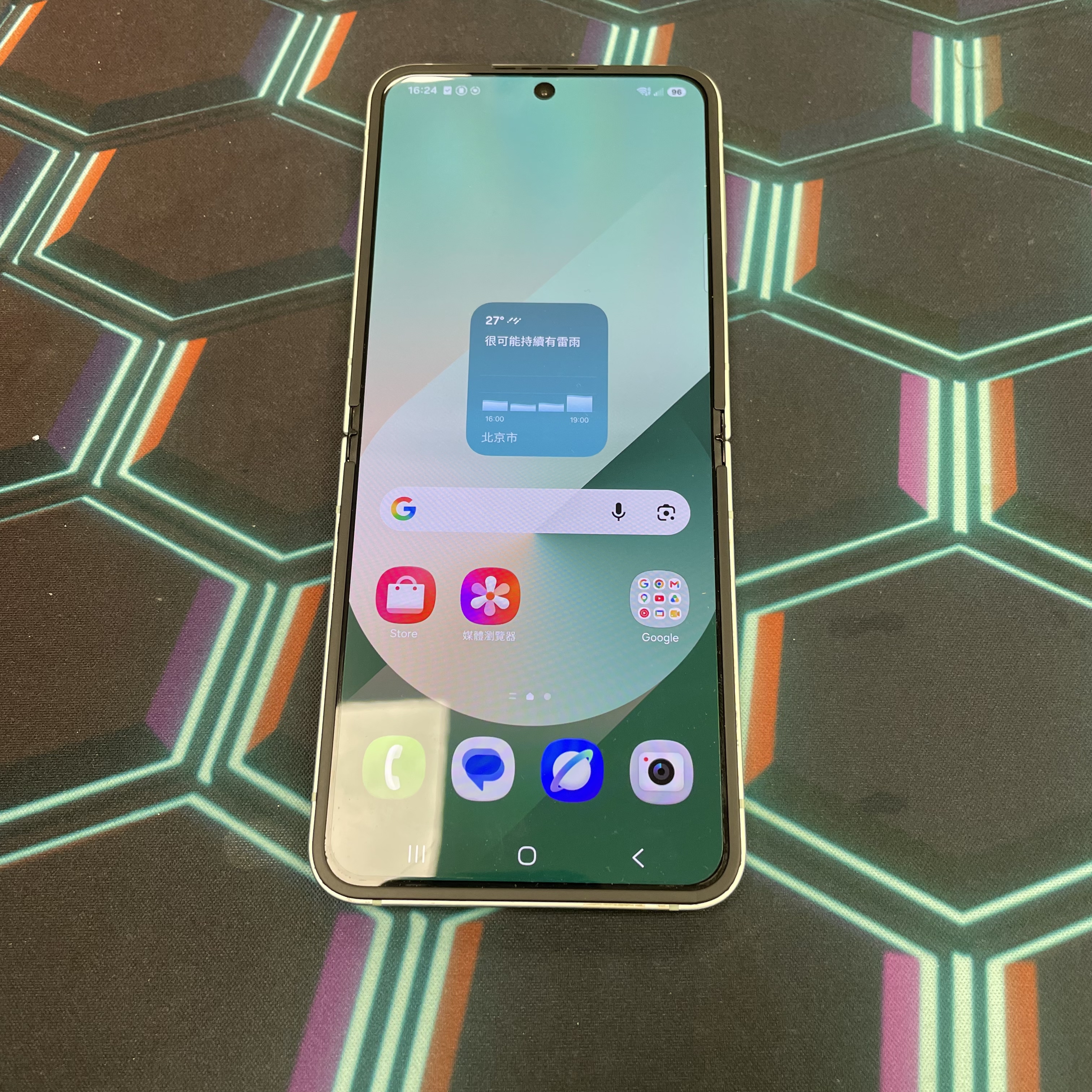 *7657 Galaxy Z Flip 6 完美機 12+256GB 綠色 green