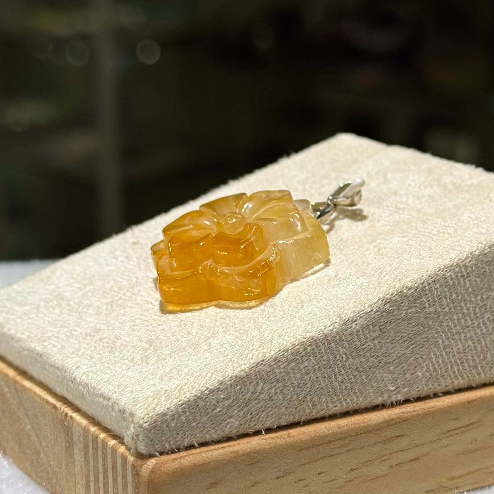 黃膠花 水晶花形吊飾 (#03)