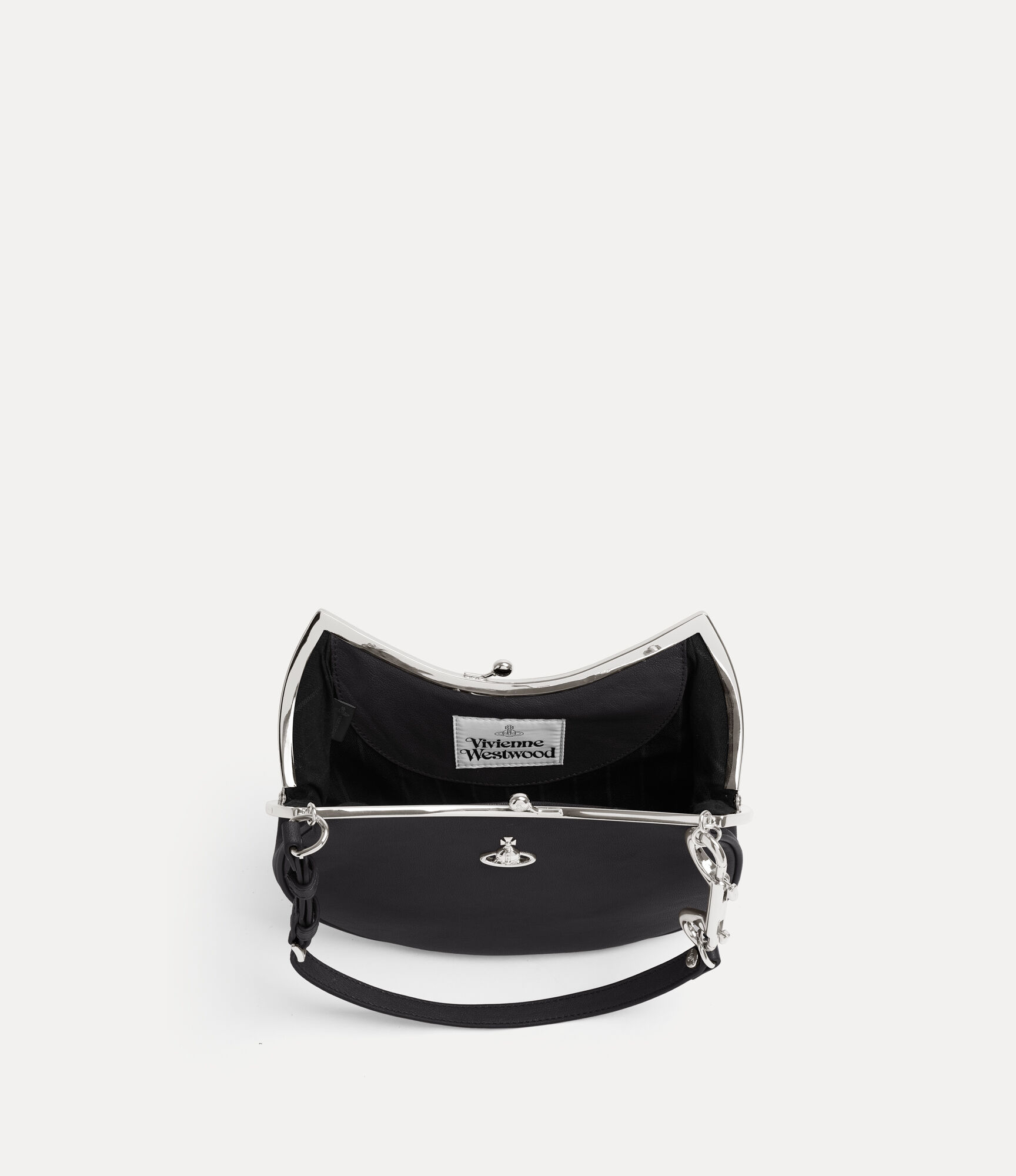 限時優惠💖訂貨🍒Westwood 啪扣shoulder bag  袋上掛飾可除! Size 22x17x7cm