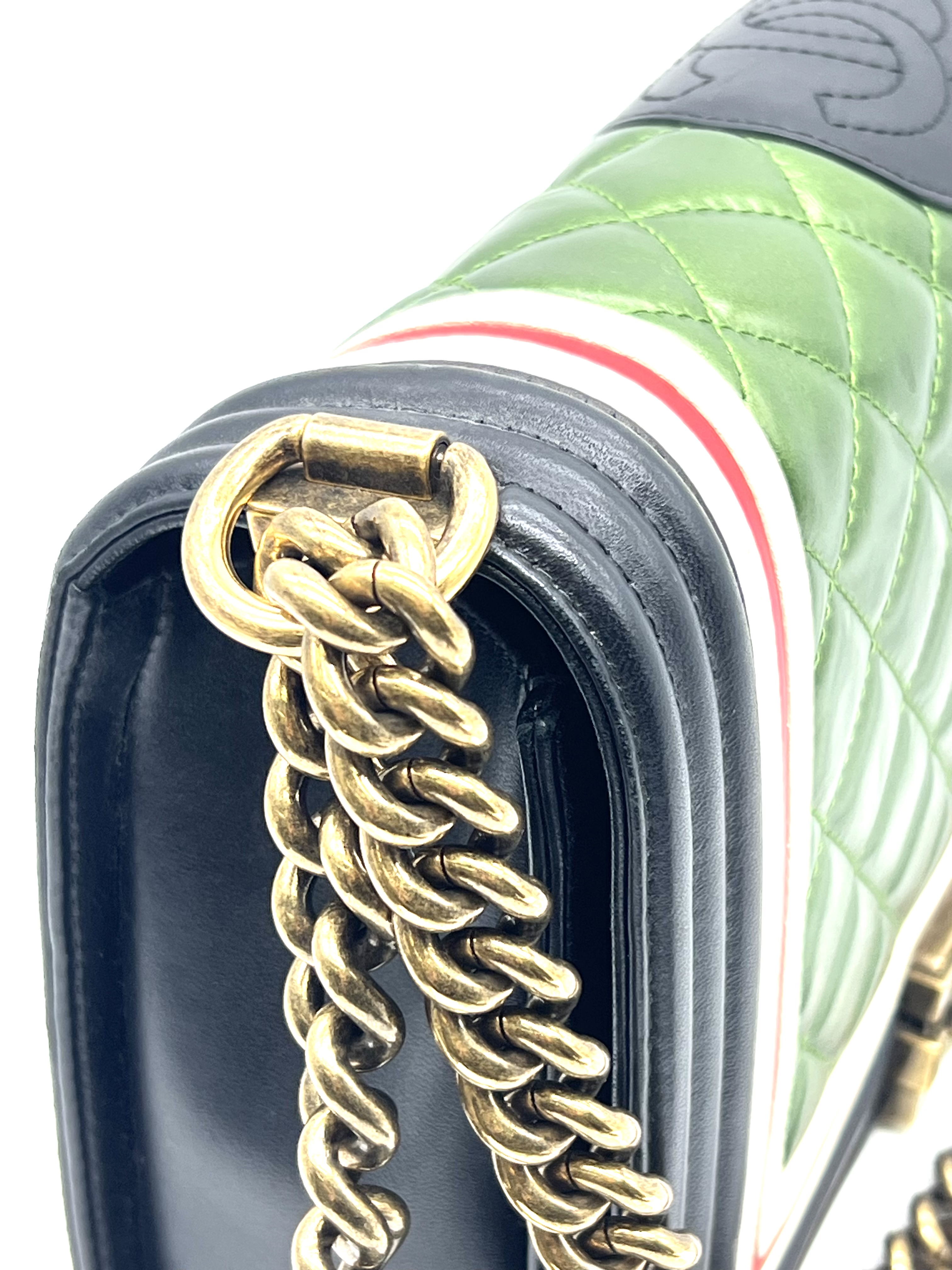 Pre-Owned CHANEL Crest Boy Flap Bag / Product Code: 26041510