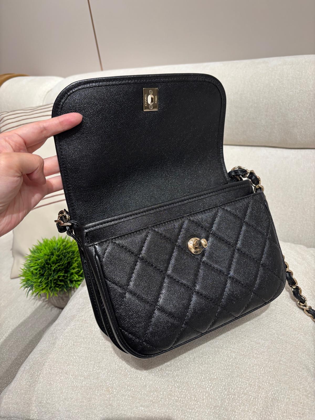 Chanel flap bag cc logo 黑色荔枝牛皮 ,100%Authentic ,98%new ✅31 card✅dust bag✅box