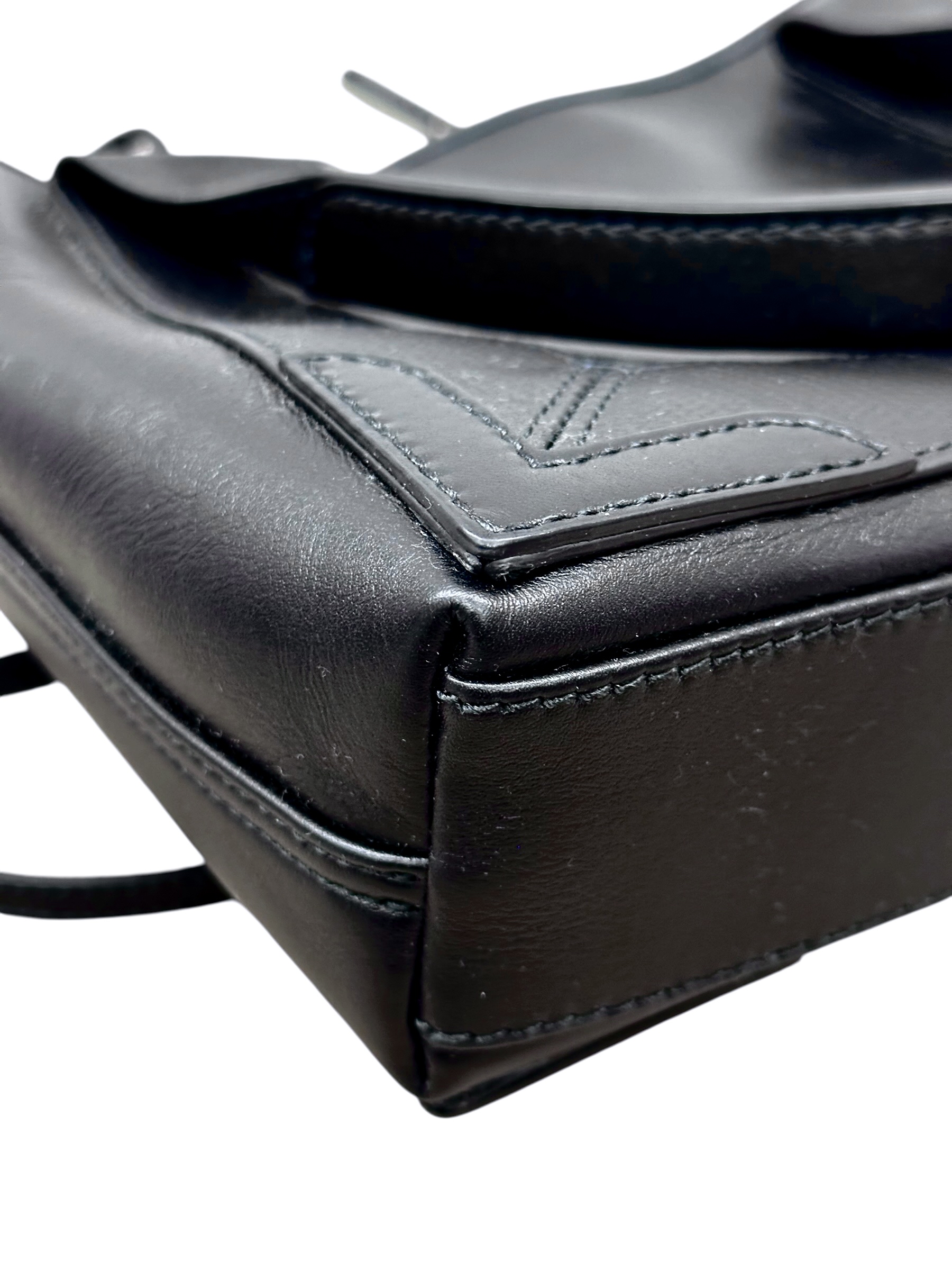 Pre-owned Balenciaga Navy Cabas Bag / Product Code: 081122