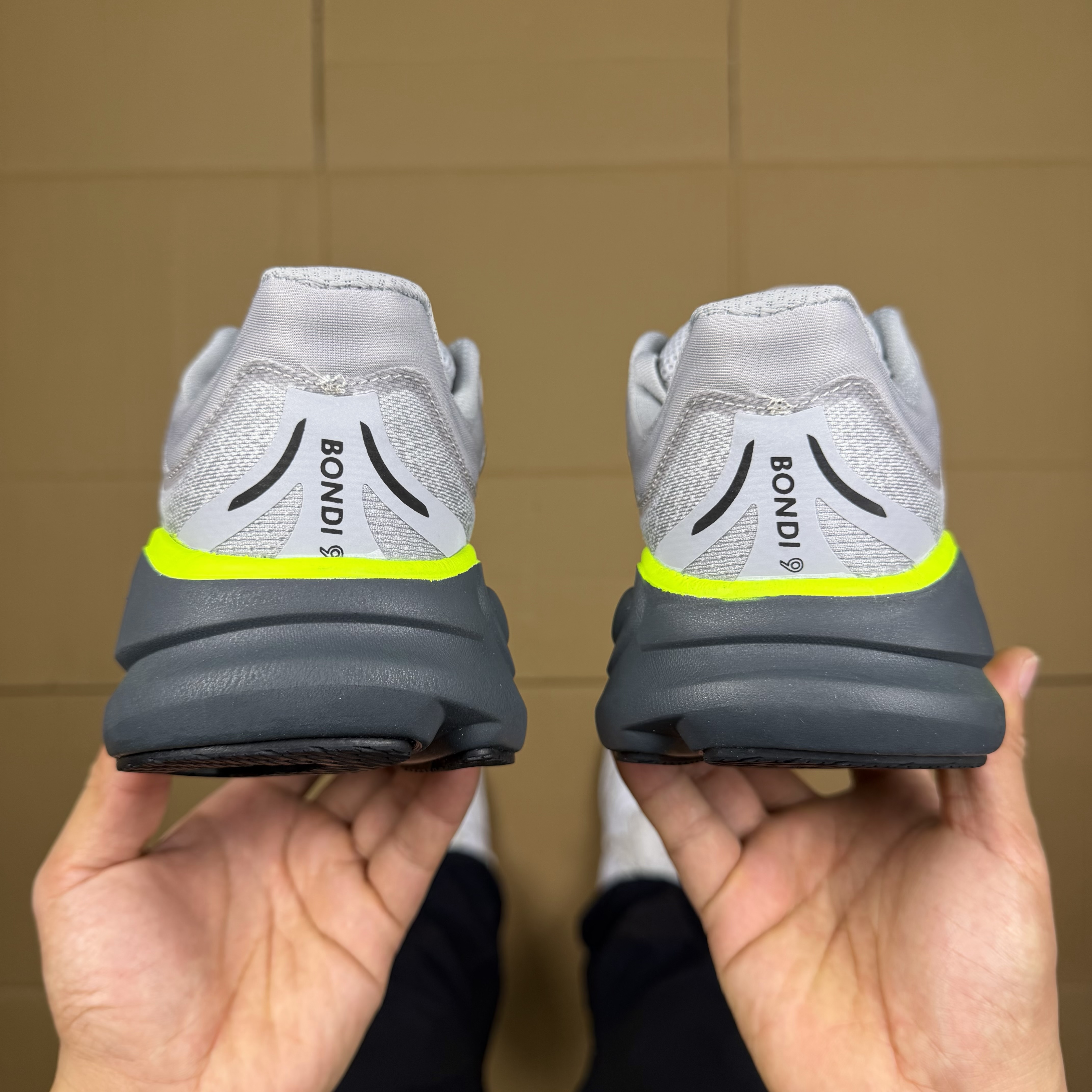 Hoka One One Bondi 9 