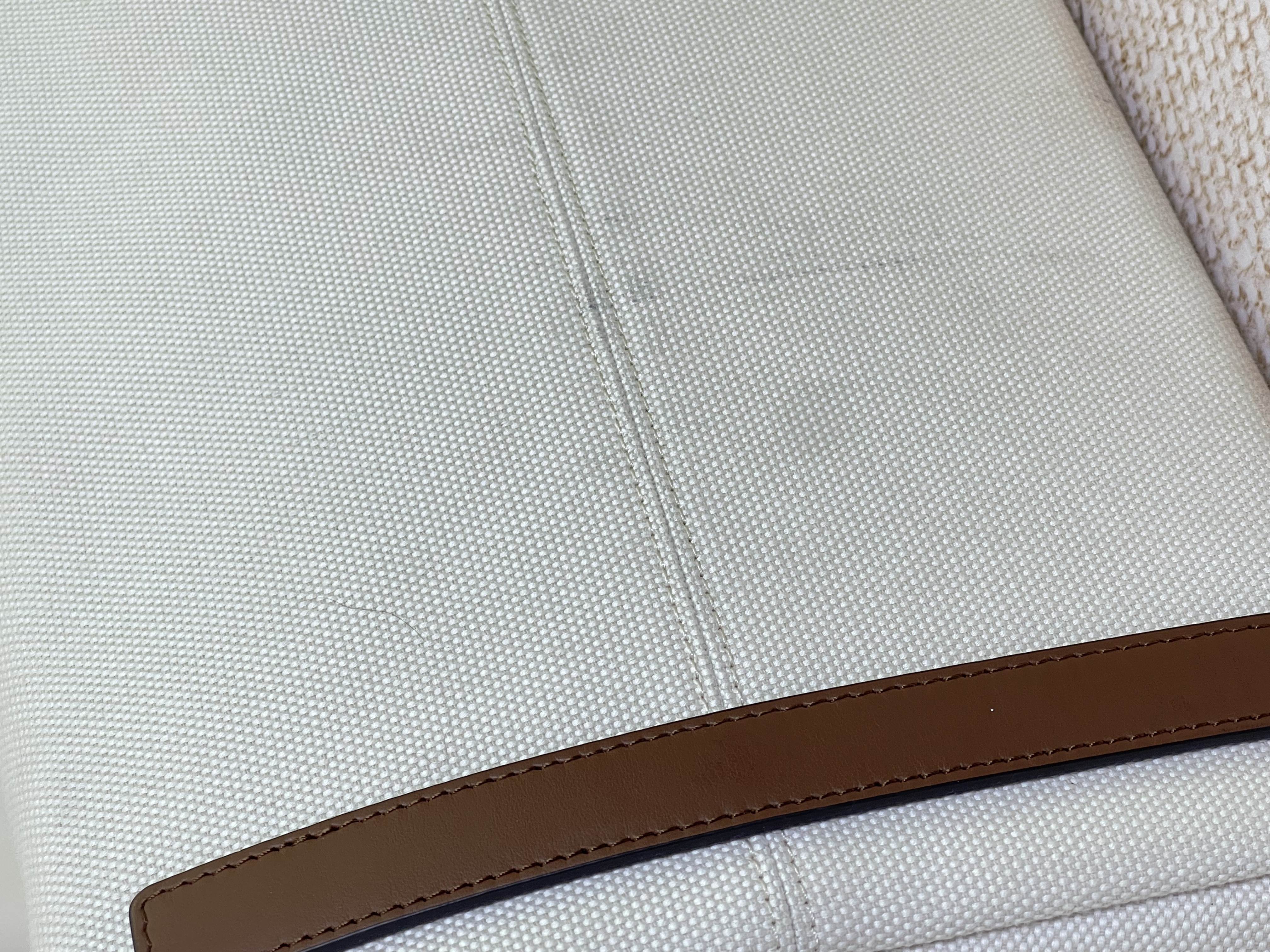 Pre-owned Burberry Tote Bag/ Product Code: 26030707