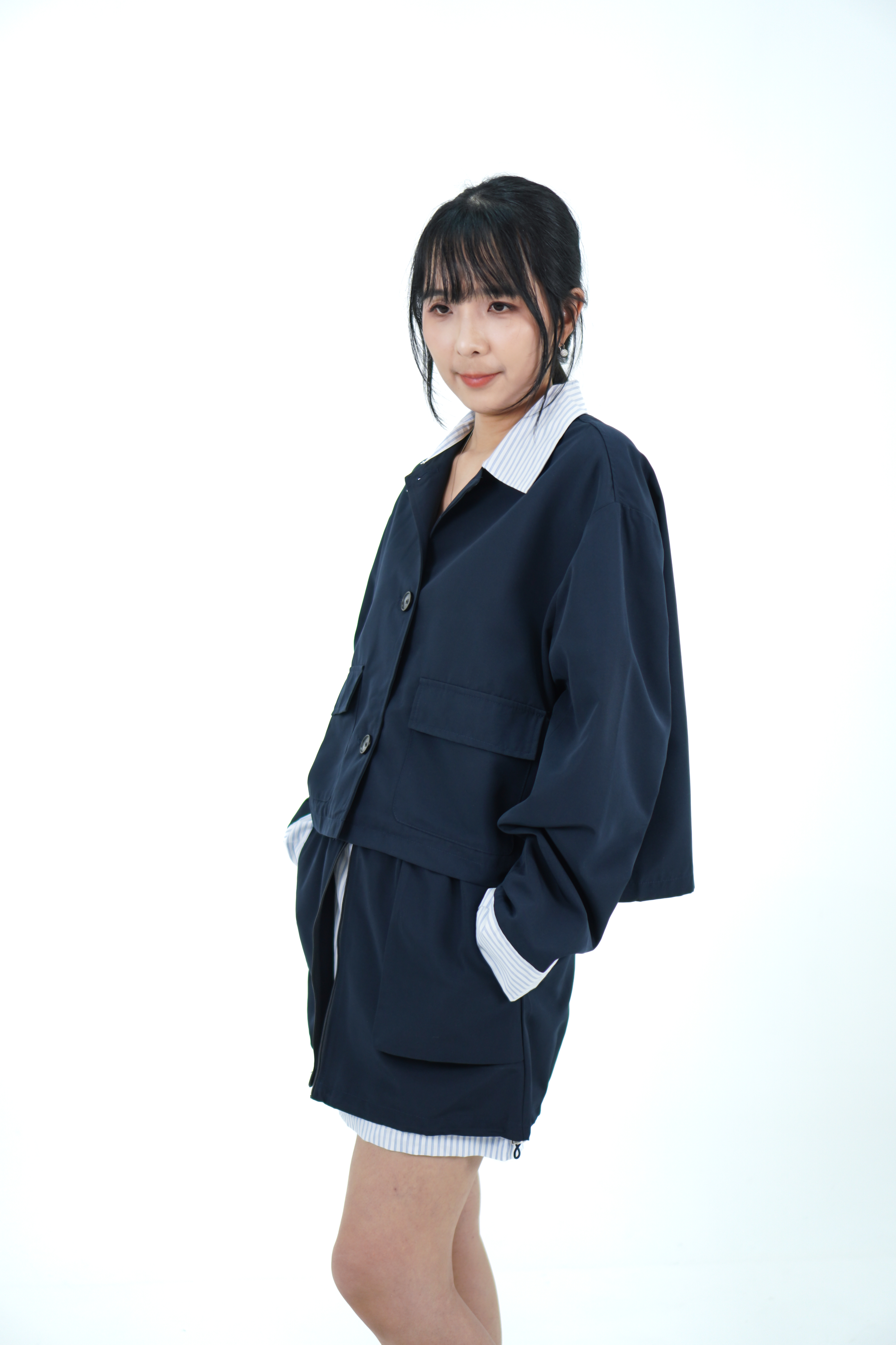 条纹拼接风衣+短裙套装