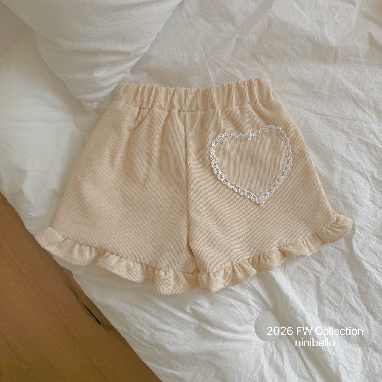 Ninibello | Heart Frill Corduroy Shorts 