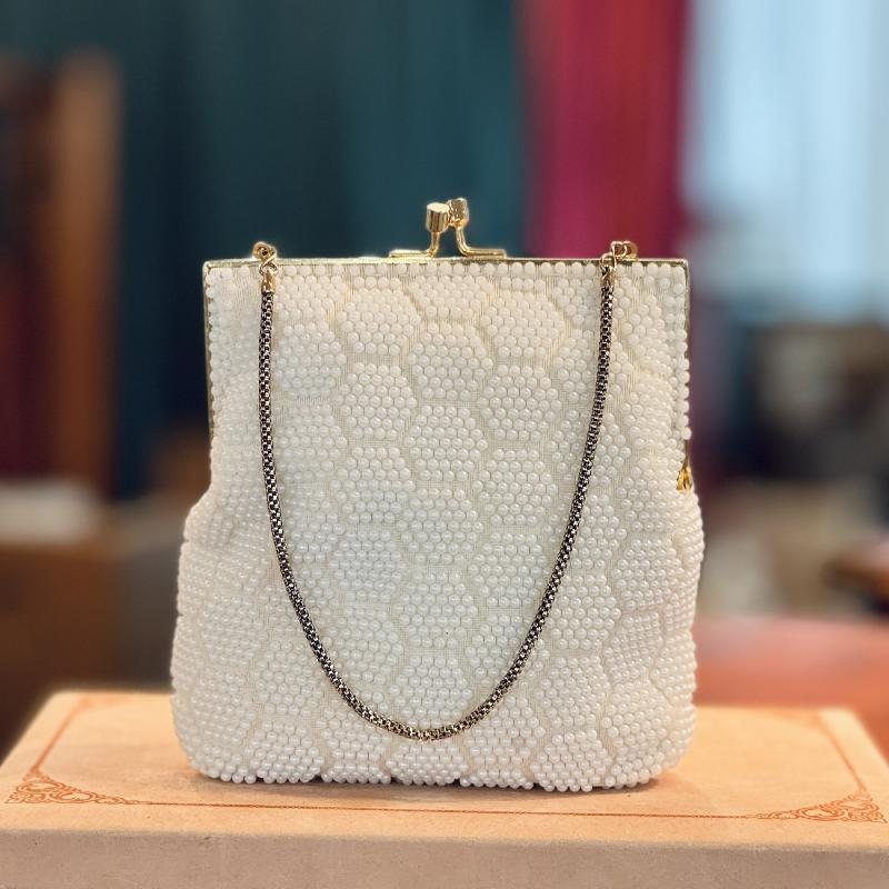 Vintage Goldco Made in Hong Kong Bead Bag -missing one bead (MT2514)