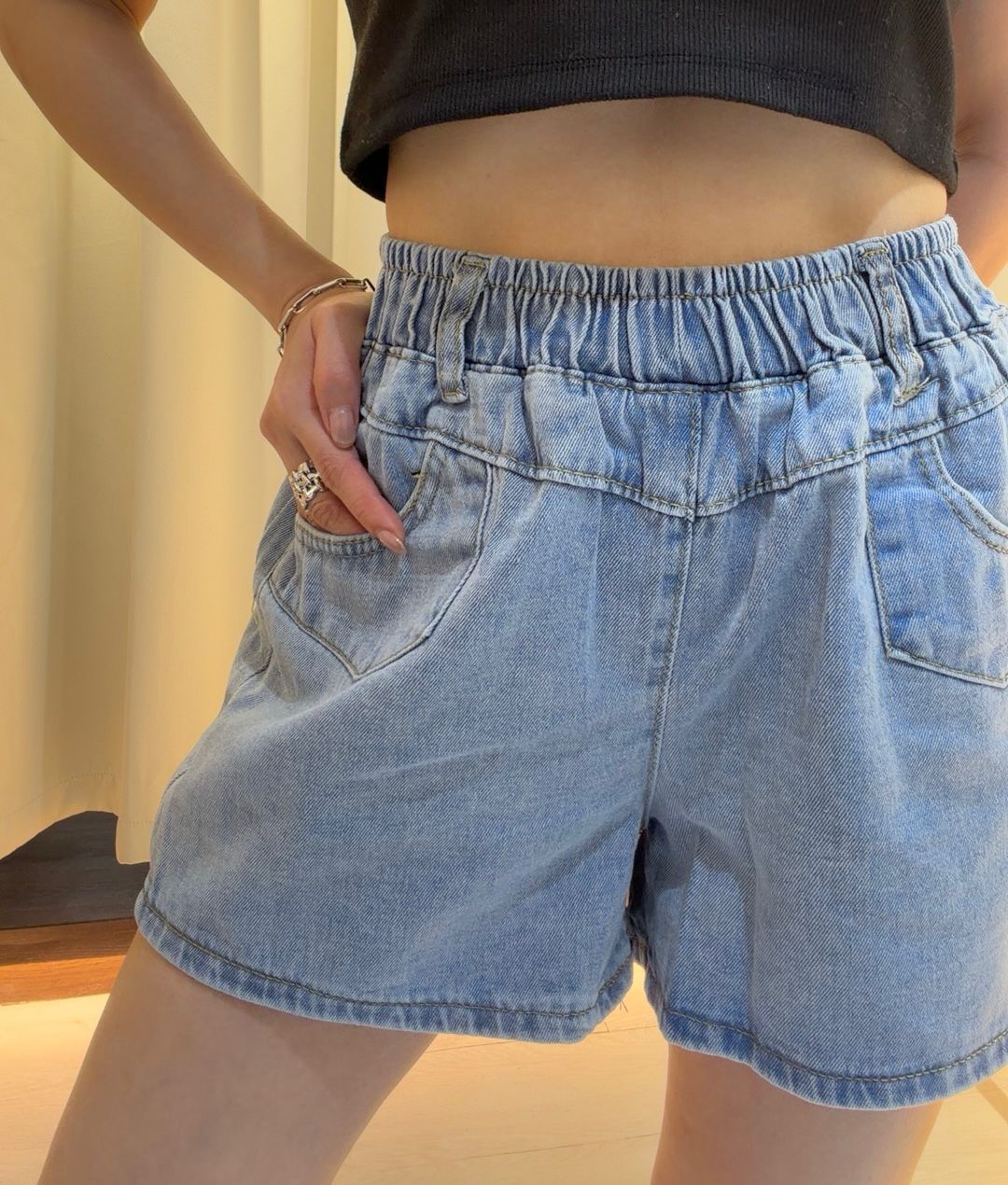 彈性腰牛仔短褲