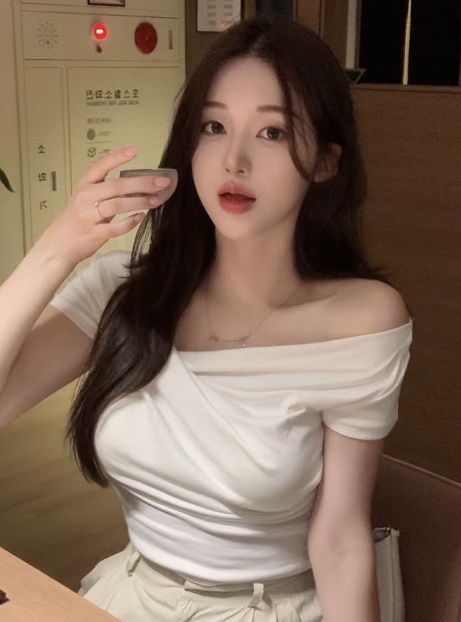 \ 多買多平 / 三個着法垂領CROP