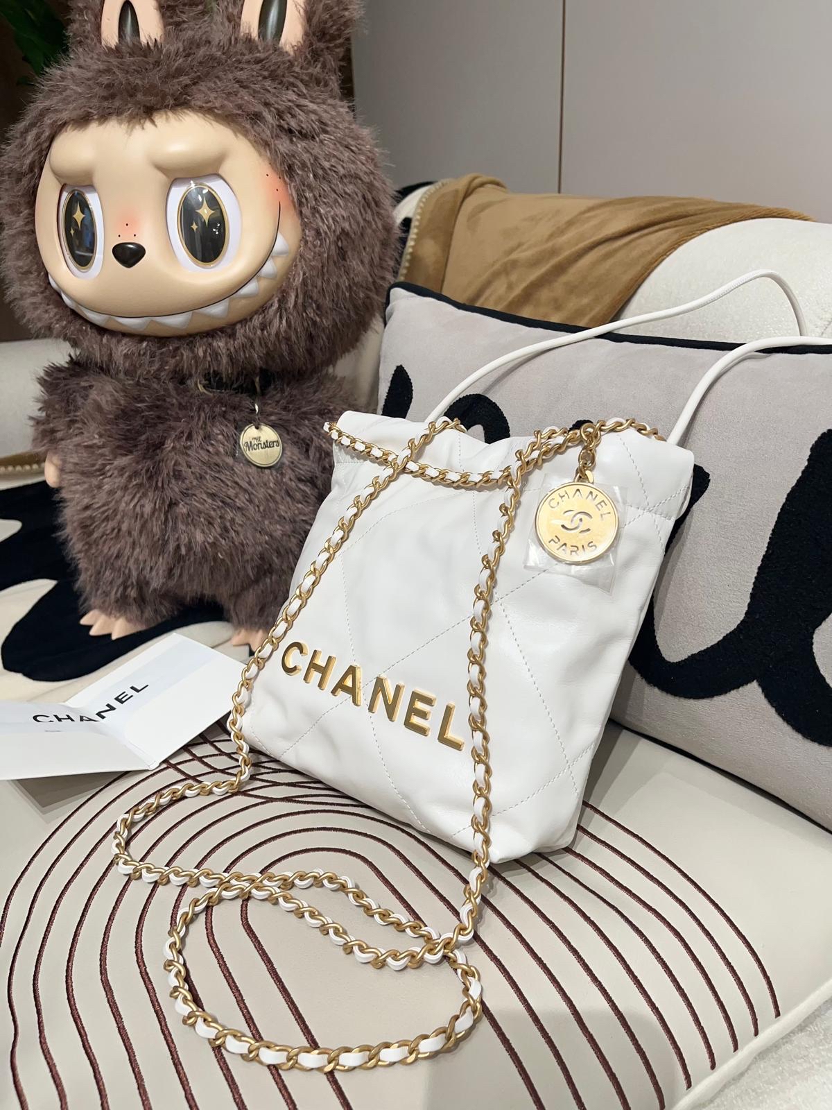 全新 Chanel 22 mini Calfskin白色牛皮金扣 100%Authentic ,全新100%new ✅收據✅晶片✅塵袋✅box