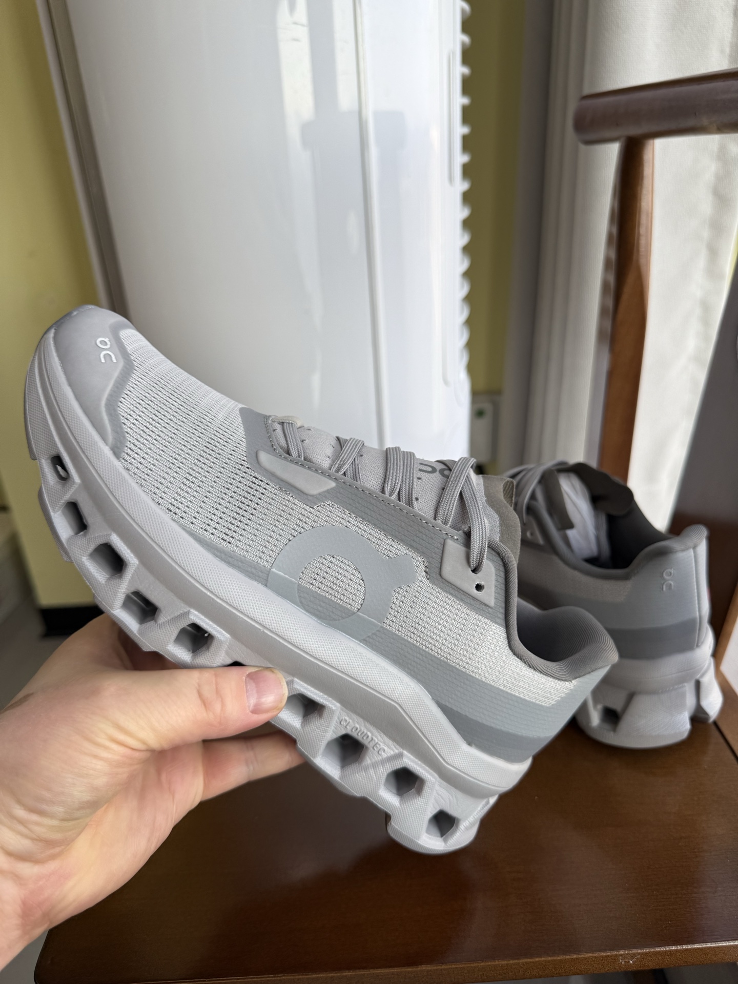 On Cloudmonster Void