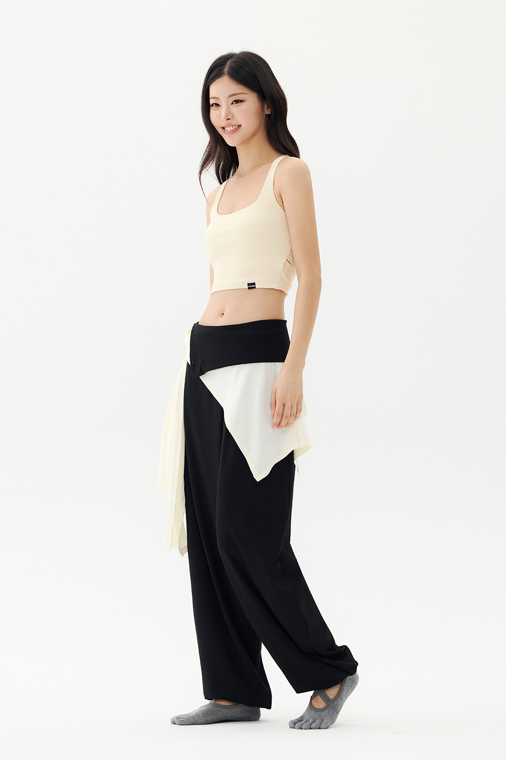 預購_Off-air Sleeveless Top by Lux wear