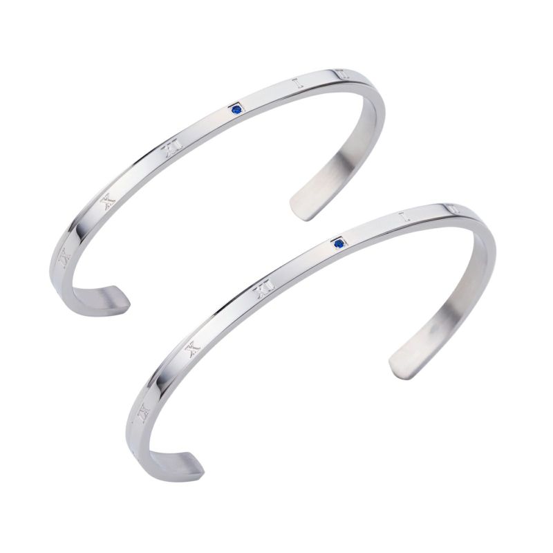 📦訂購 日本限定 White Clover 手鐲 (一對)  《下單前請先觀看購買購物須知》