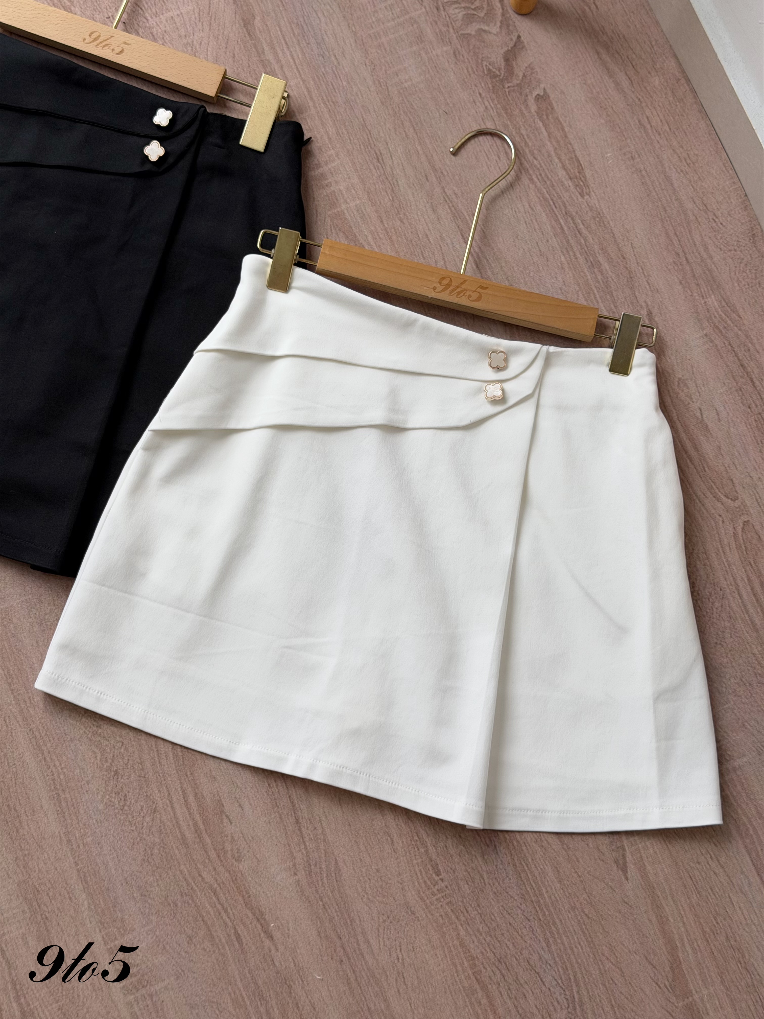 S2037 A Line Short Skirt - Black & White