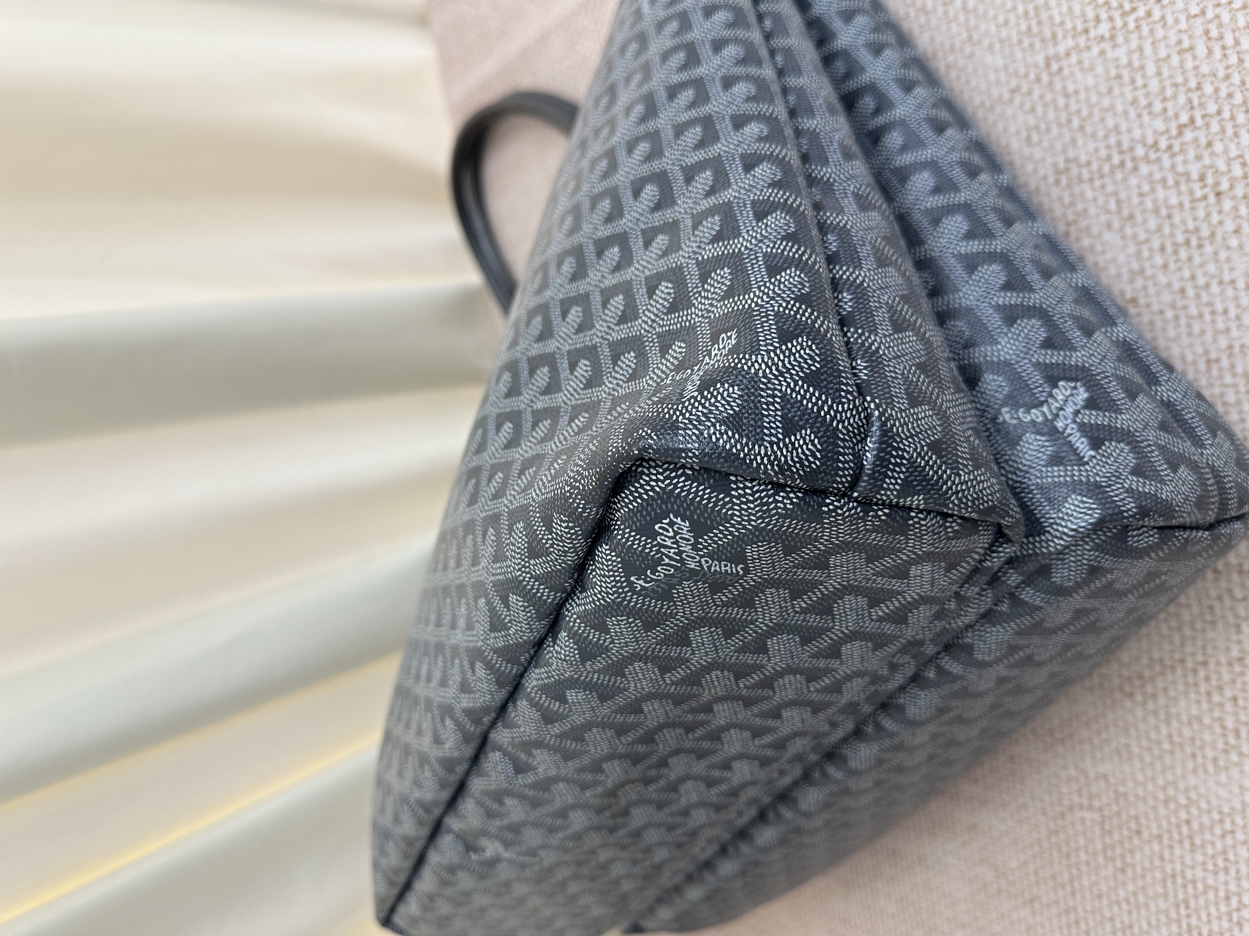 Pre-owned Goyard Isabelle PM Tote Bag/ Product Code: 26041511