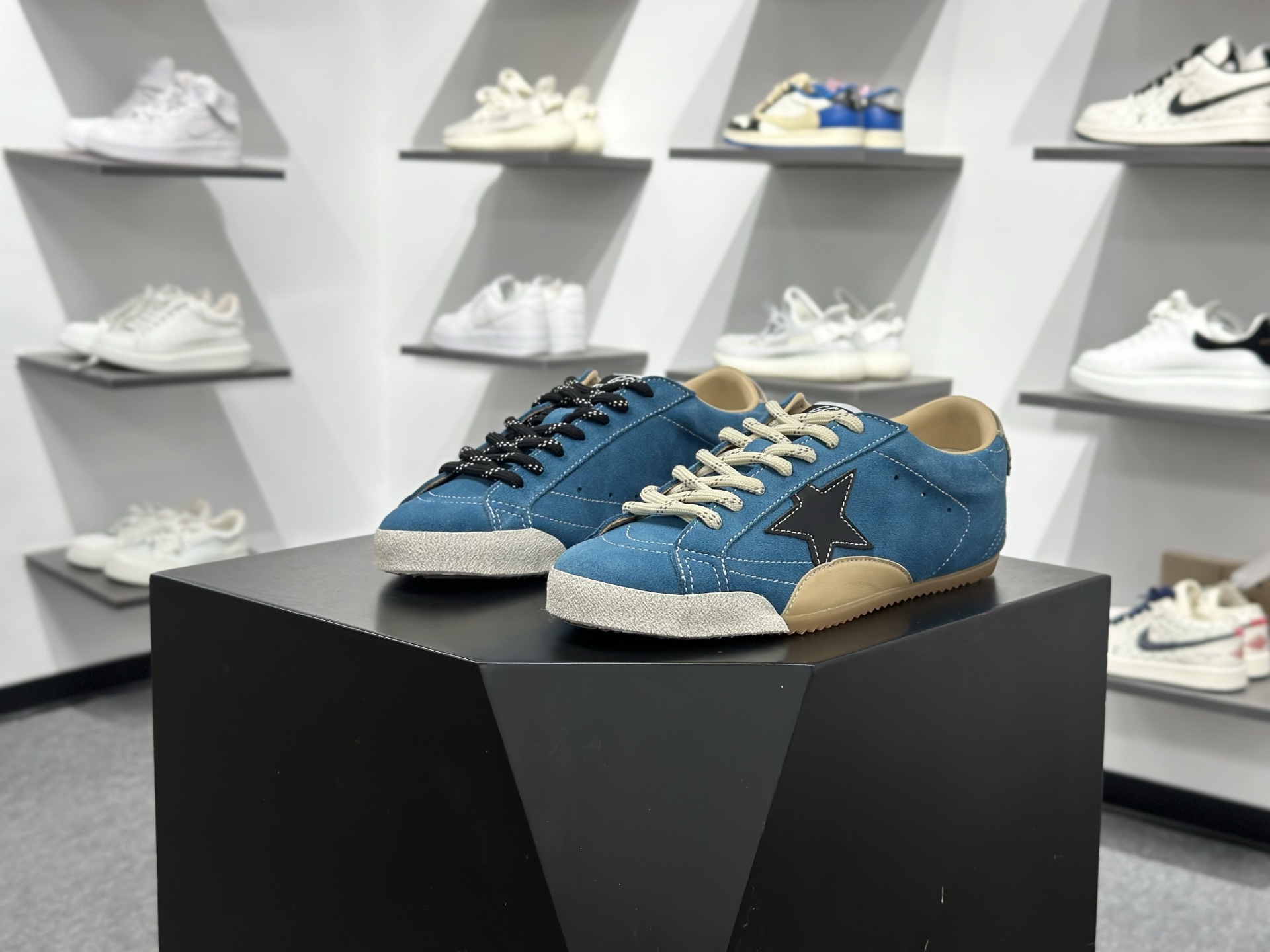 Golden Goose True Star