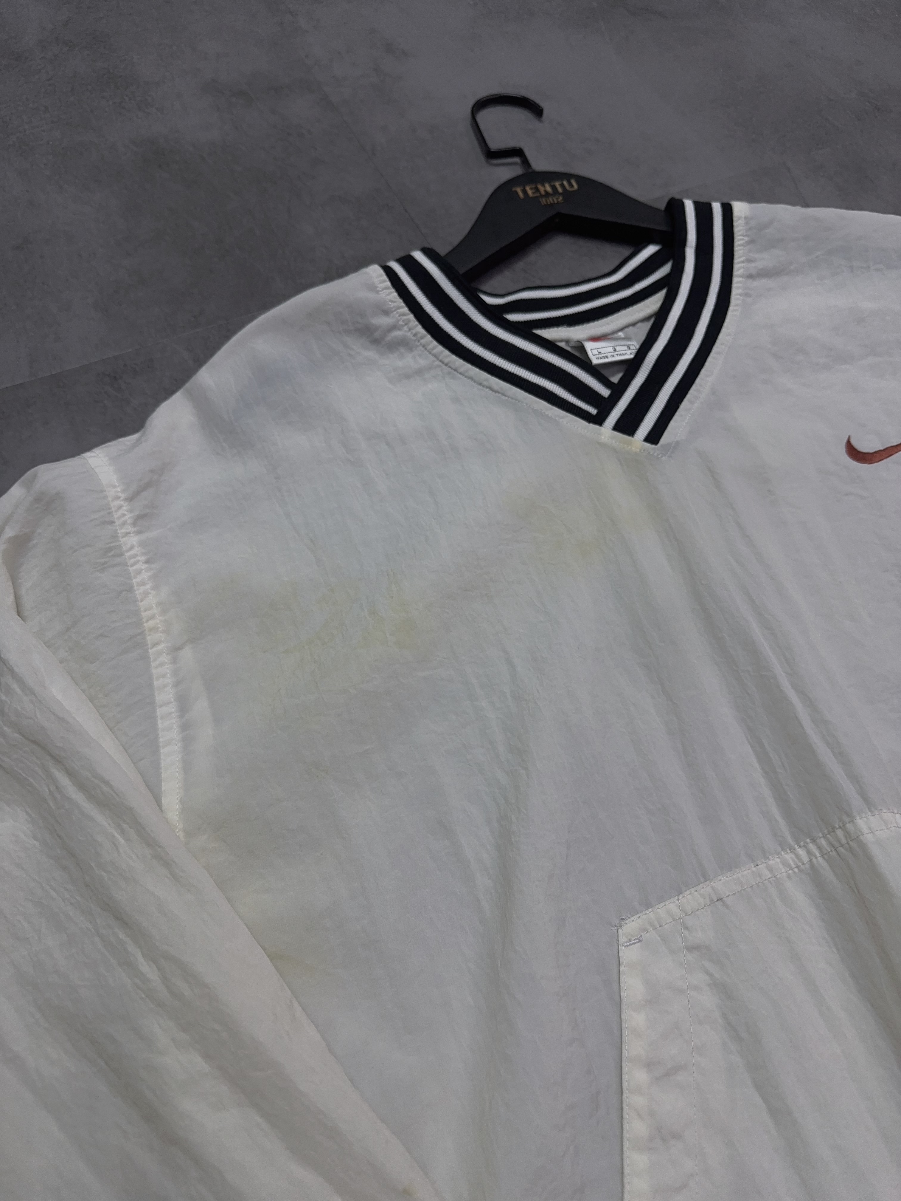 Nike Jersey - L （有多處黃色漬‼️）