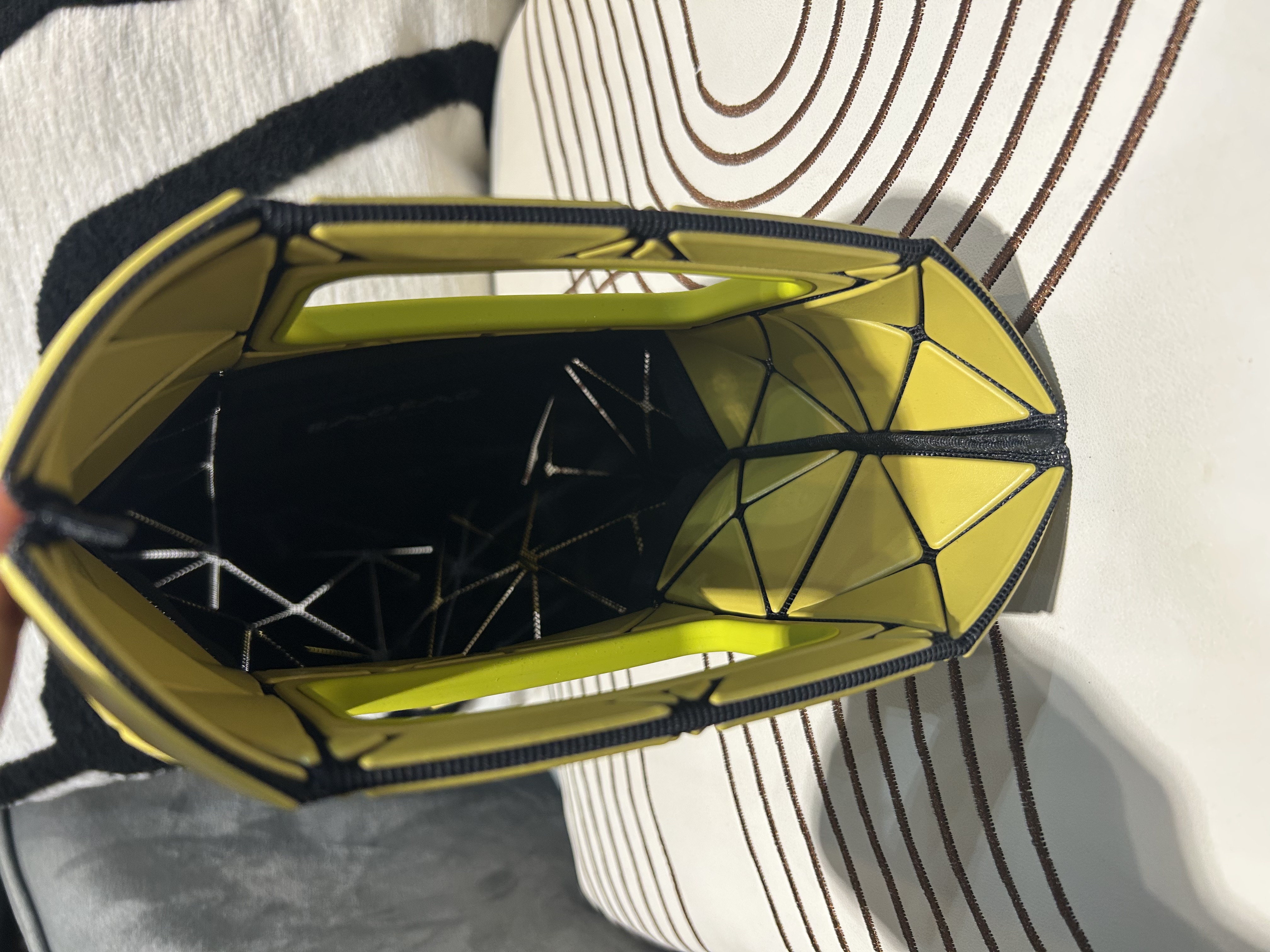 ISSEY MIYAKE BaoBao 4x5 Handbag matte yellow PVC BB33 手挽袋 100%Authentic, 99%New