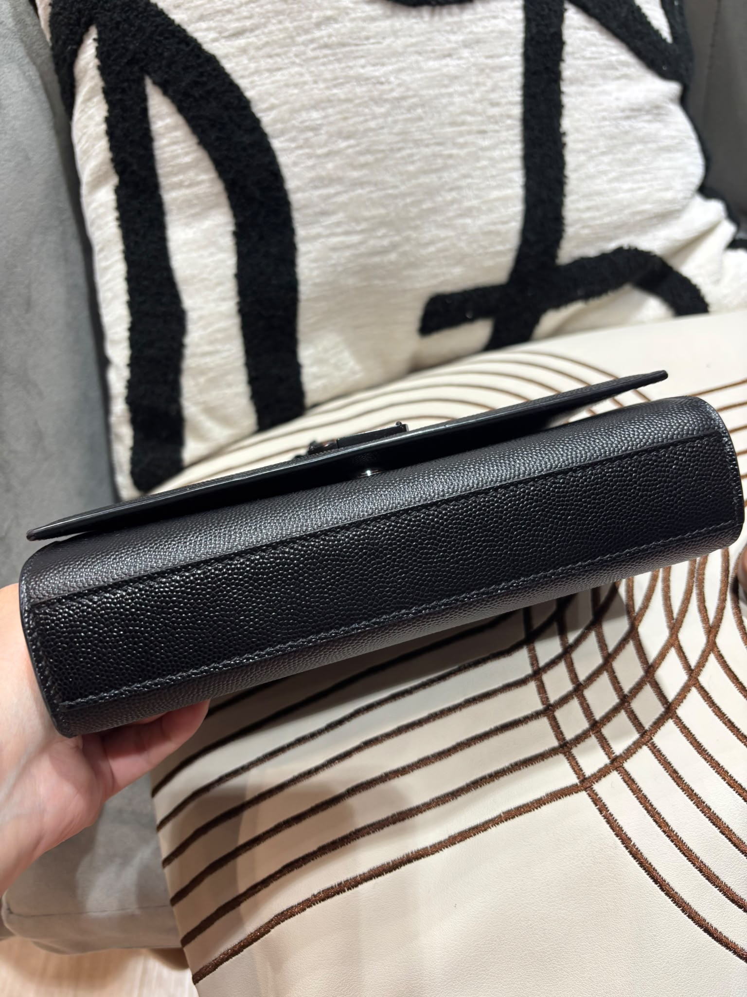YSL Kate small  Black Caviar flap so black 20cm YSL FLAP 100%Authentic, 99%new  ✅Certificate ✅dust bag 
