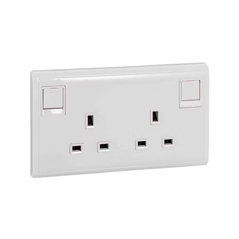 施耐德 Pieno 白 13A孖蘇有掣 插座