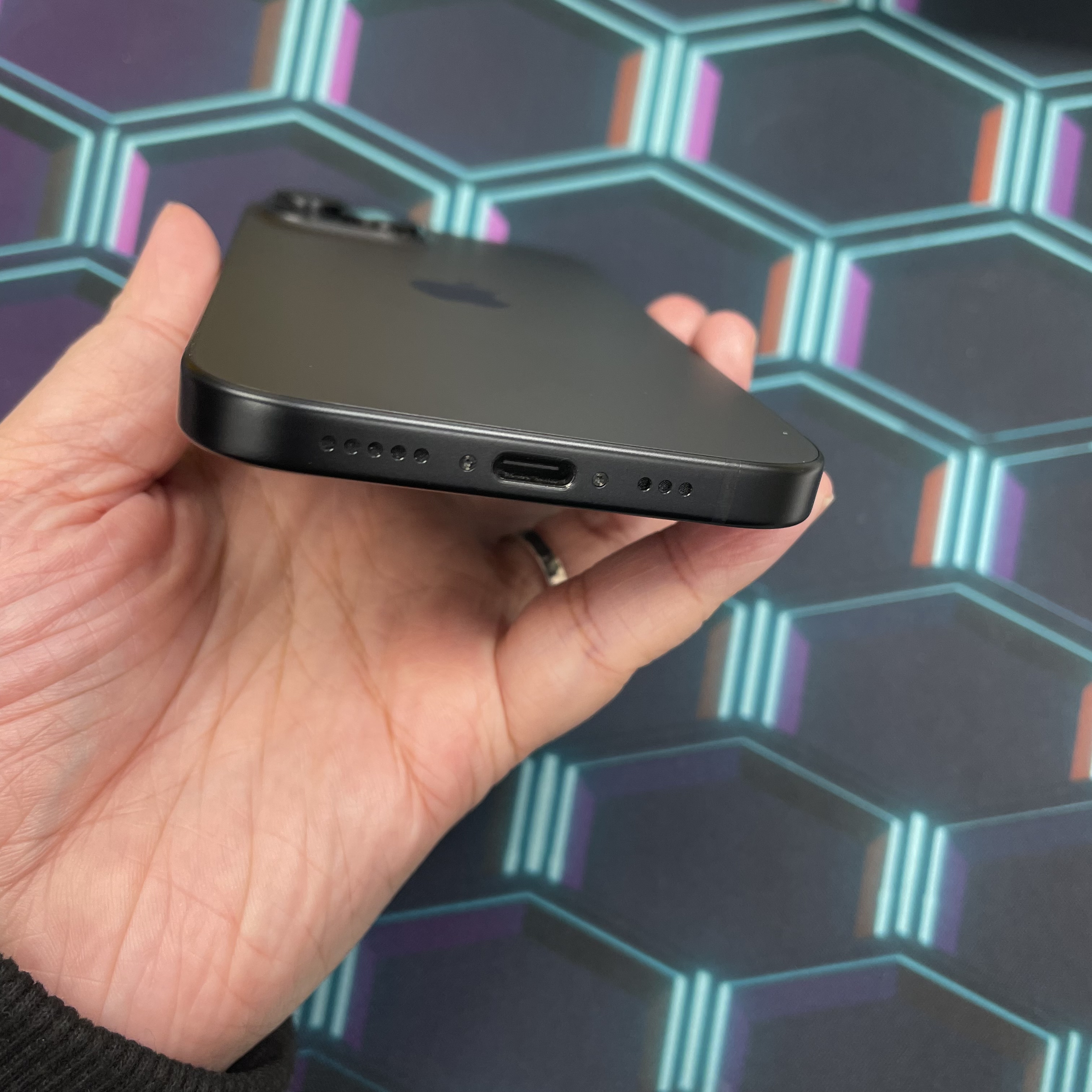 *5929 15 勁靚機 128GB 電100 黑色 black