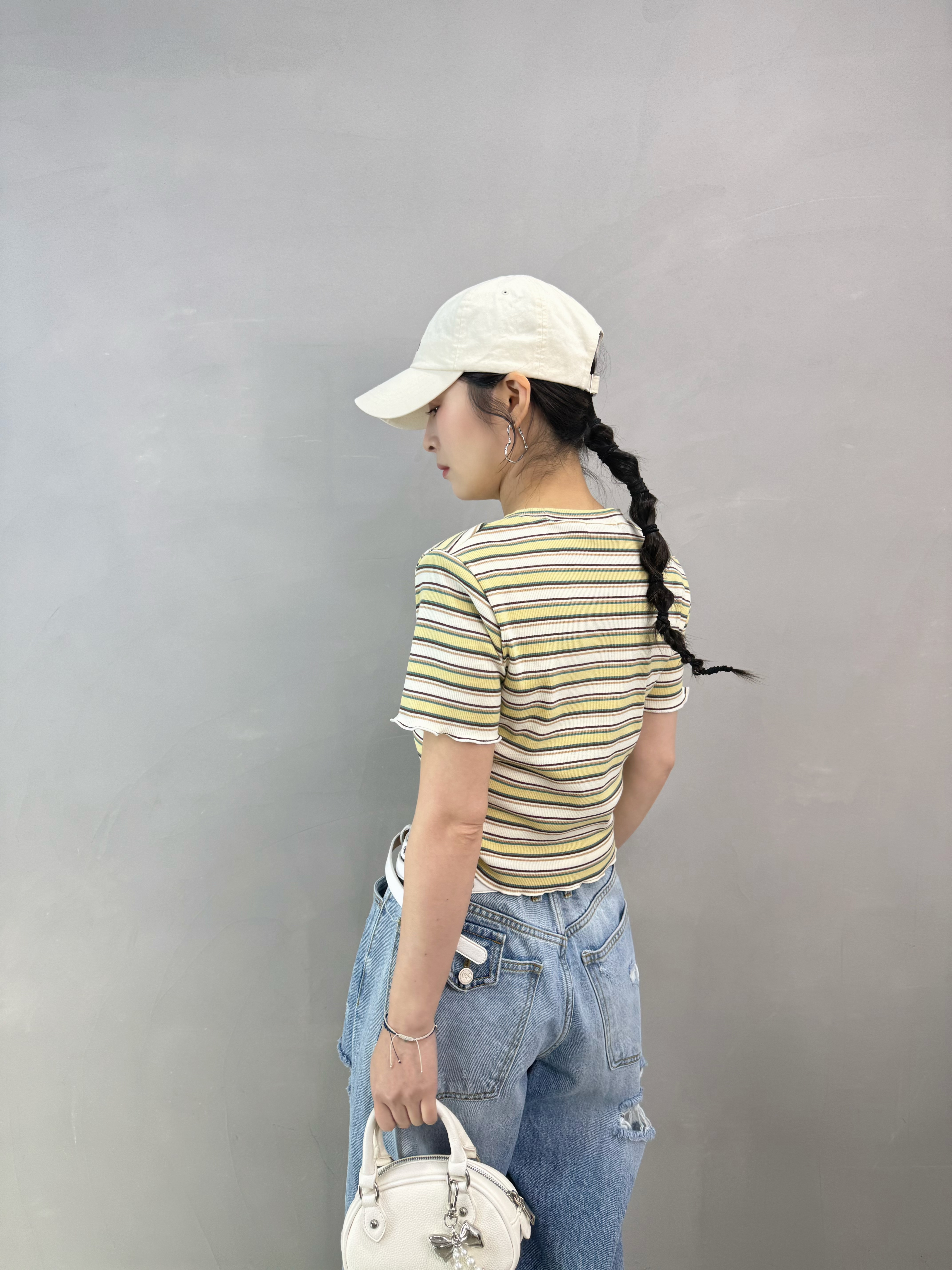 U71 英文字彩間Tee