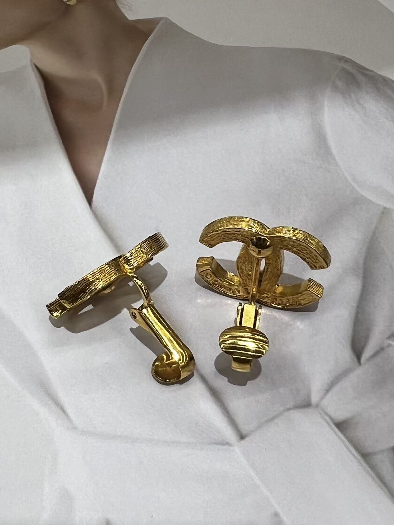 Chanel 復古水鑽耳環
