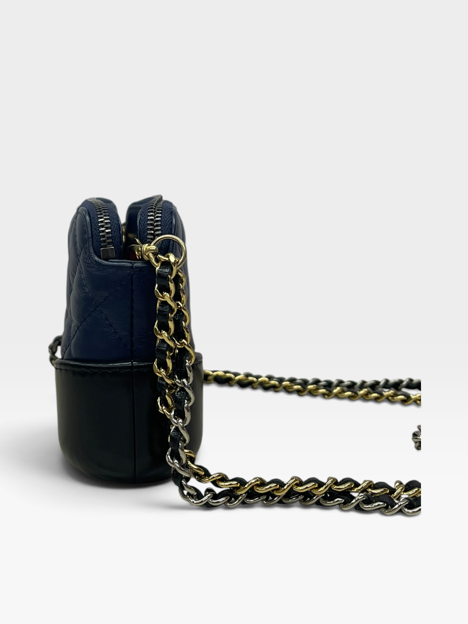 Pre-Owned CHANEL Mini Hobo Bag / Product Code: 090301