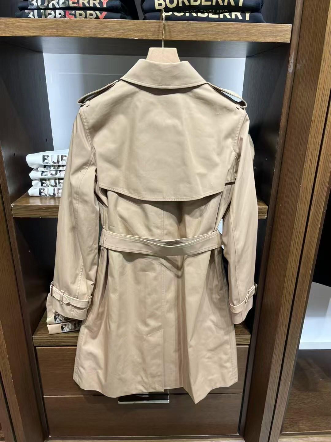 預購Burberry🌈🌈折扣款 女士風衣 中長款 新版型 有肩線款 Sale