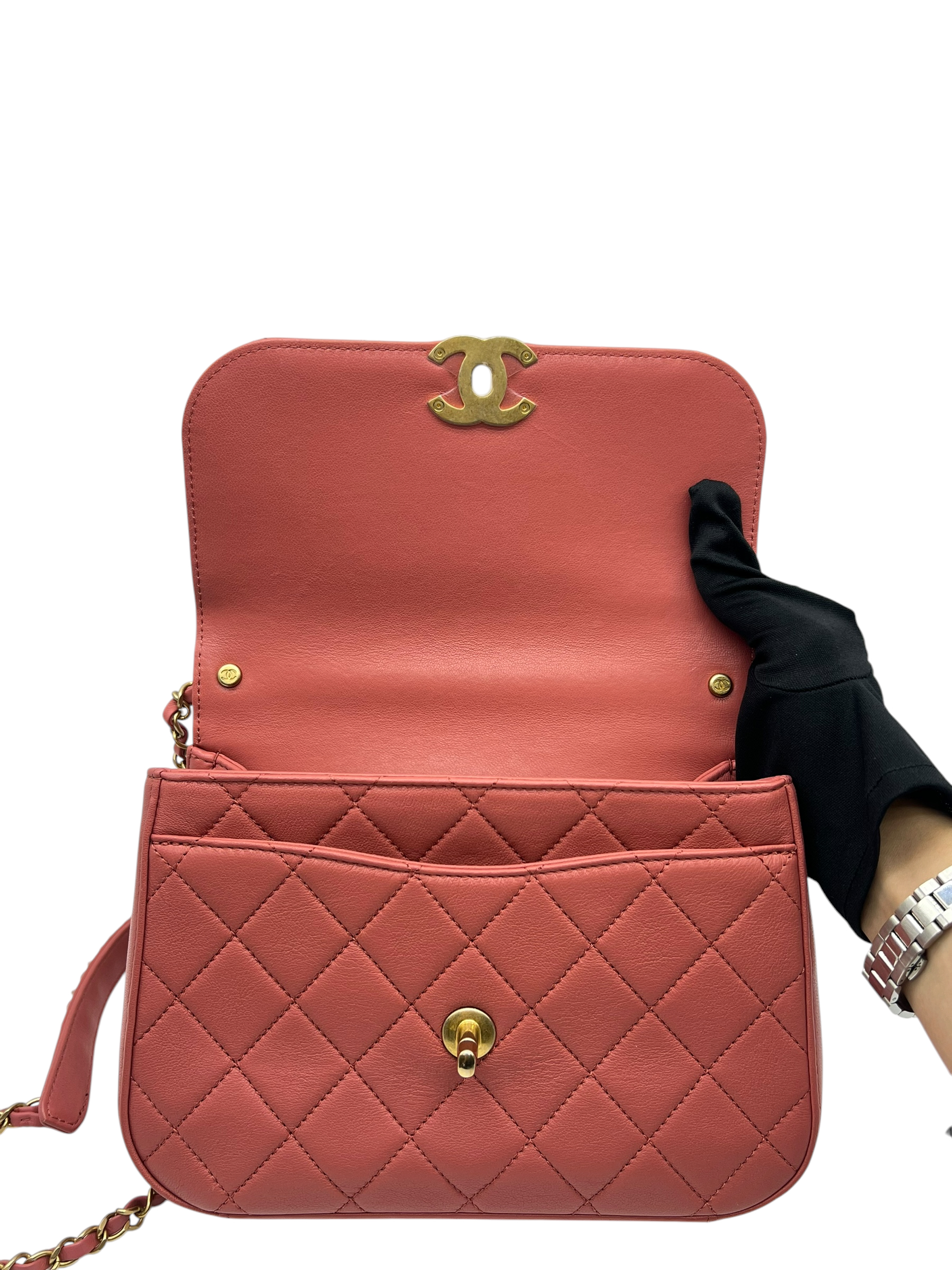 Pre-Owned CHANEL Flap Bag With Top Handle / Product Code: 26052802