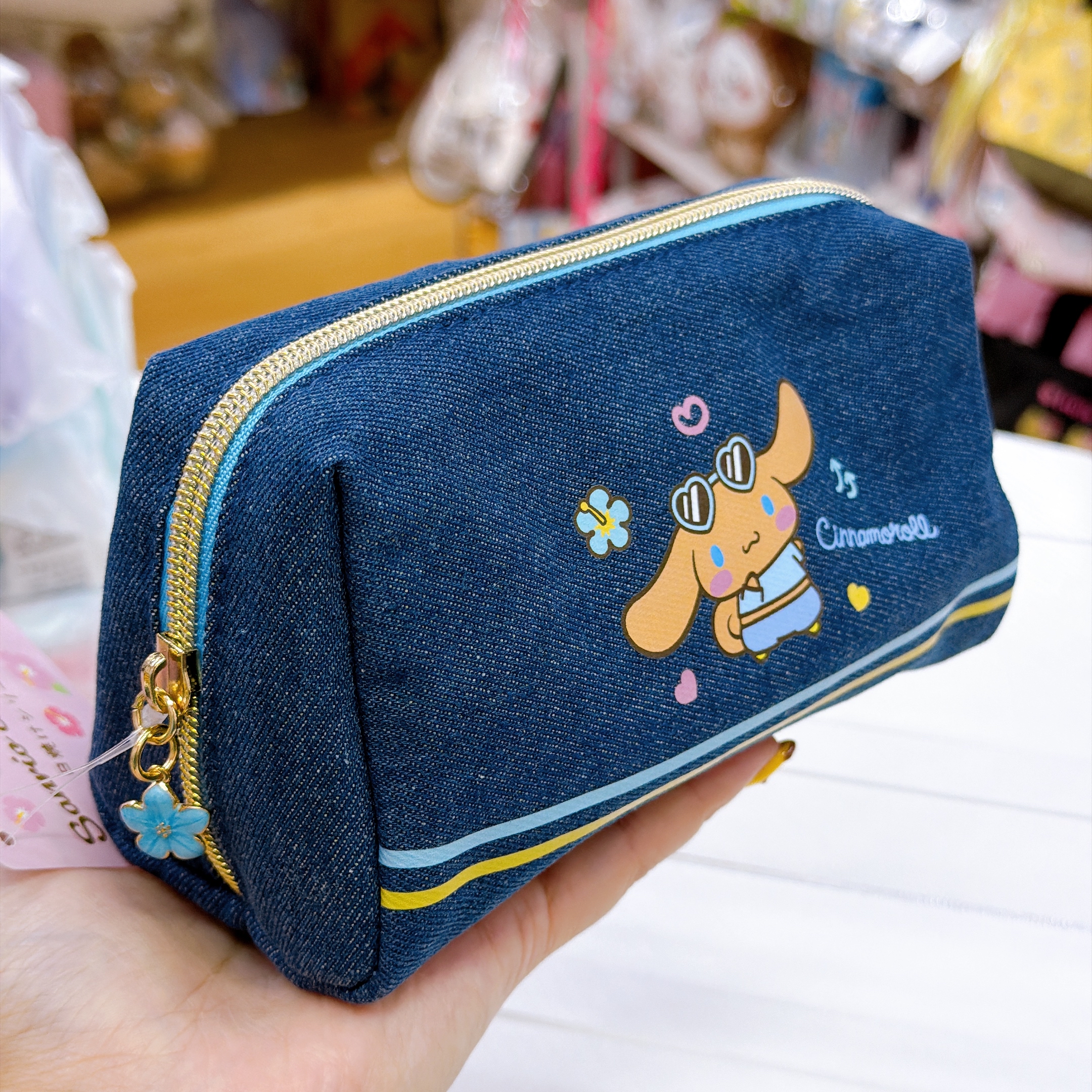 日本直送Sanrio 夏天黑皮泳裝系列 牛仔布黑皮化妝袋