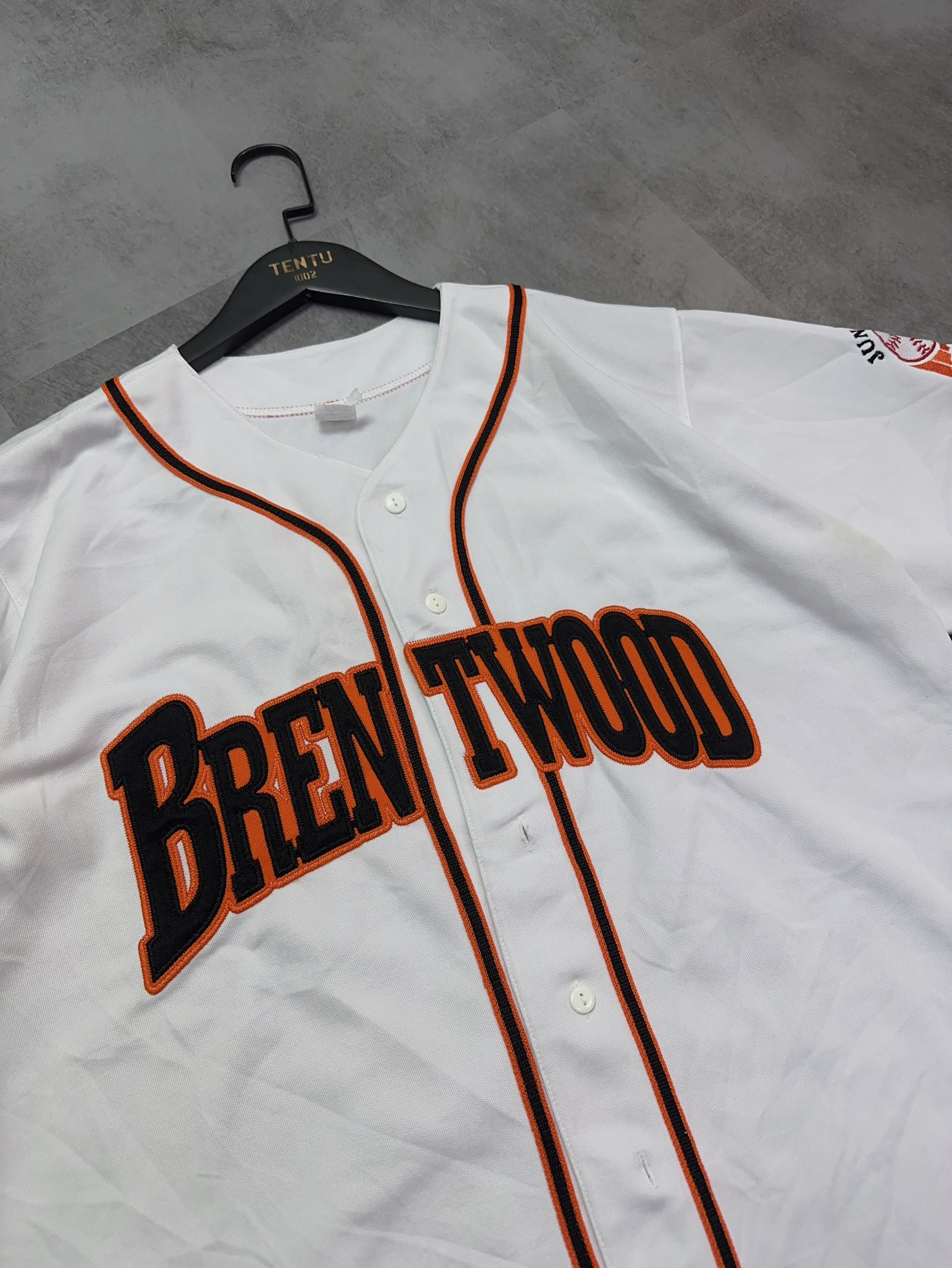 Baseball Shirt - L