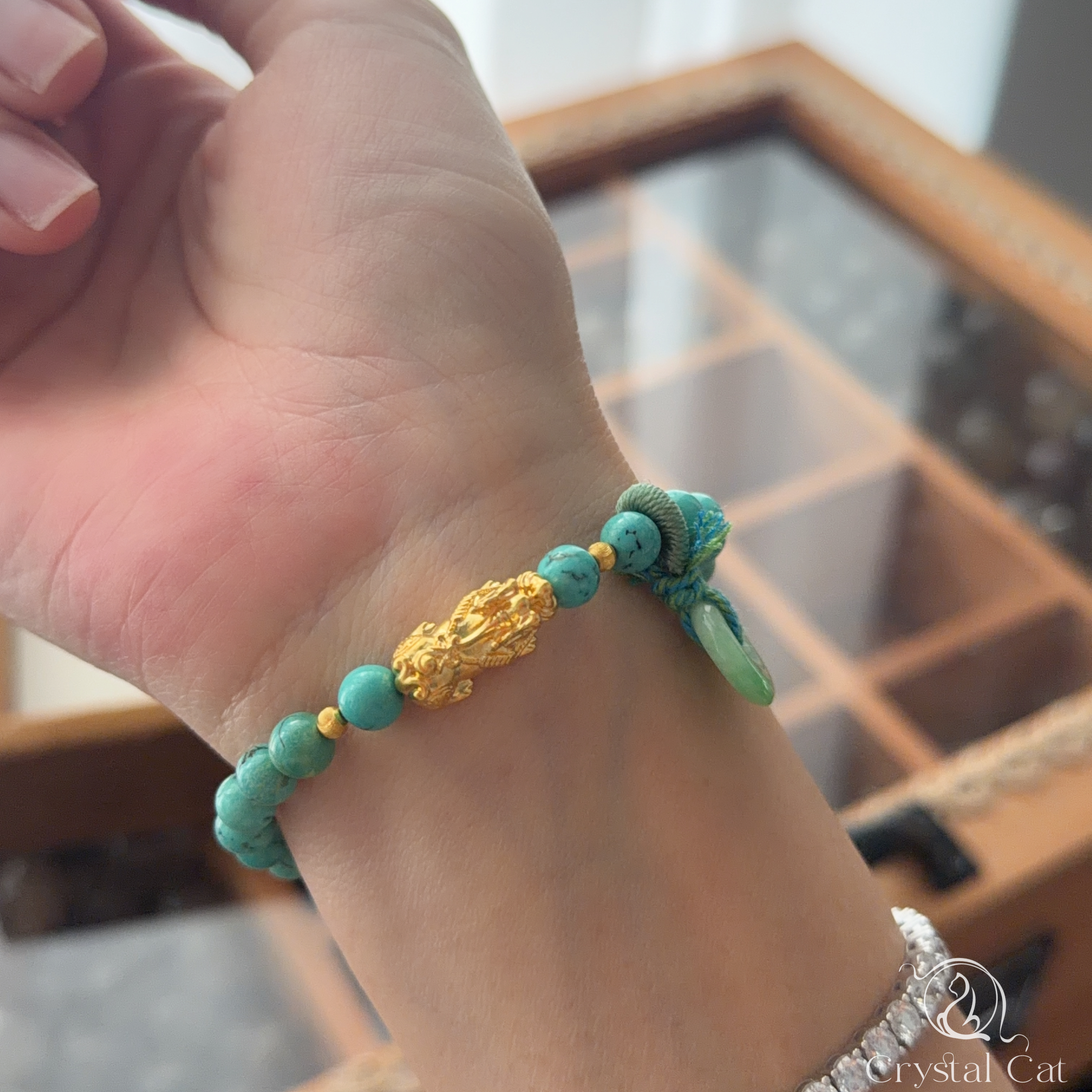 999硬金貔貅+硬金金珠+天然翡翠平安扣襯6mm綠松石手串