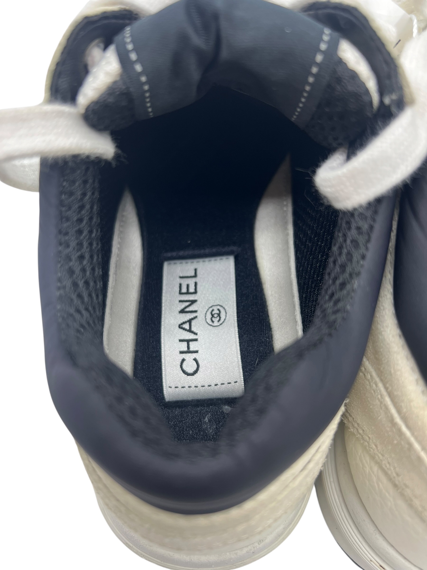 Pre-owned CHANEL Sneakers / Product Code: 071303