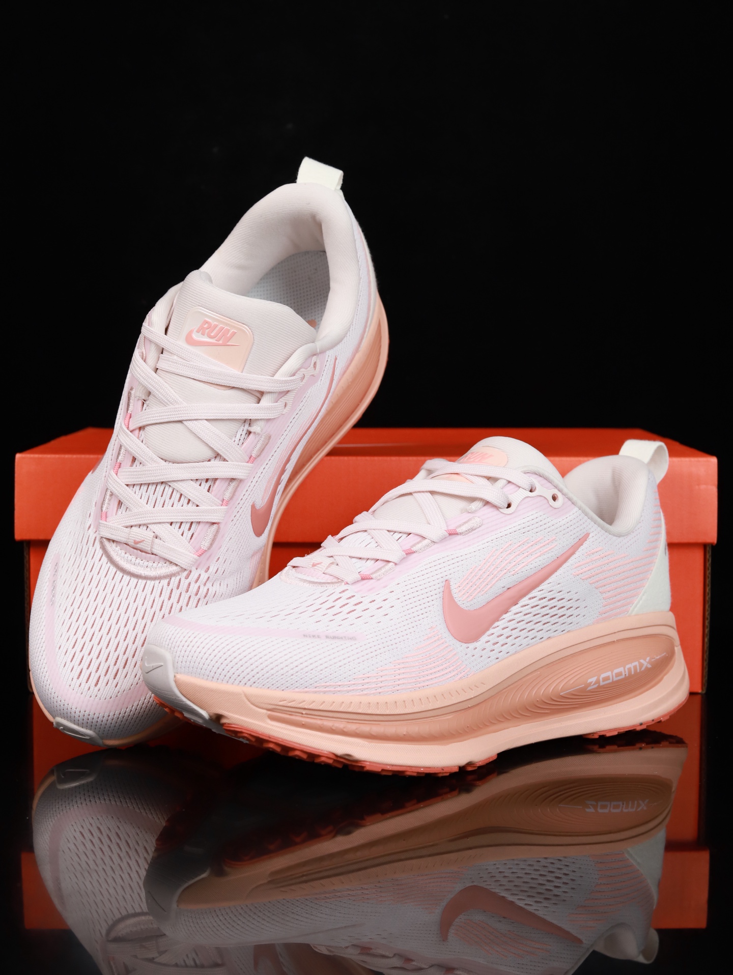 Nike Vomero 18 HM6804-601