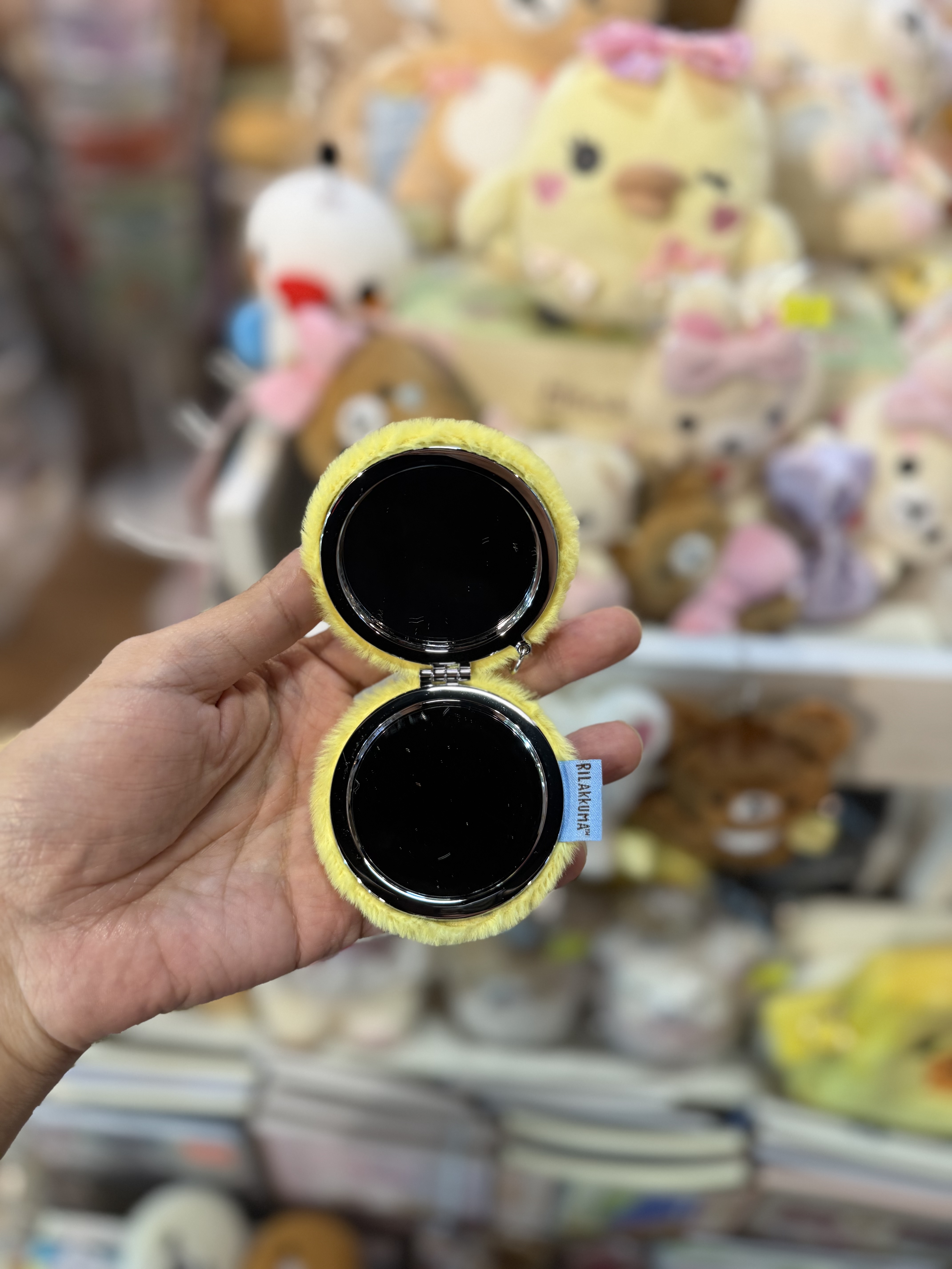 《現貨》全新Rilakkuma 毛毛圓型鏡仔掛飾