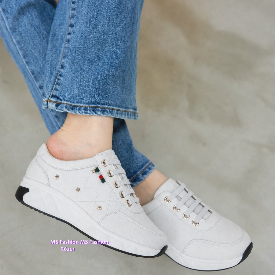 R6201 韓國🇰🇷星星飾扣sneakers